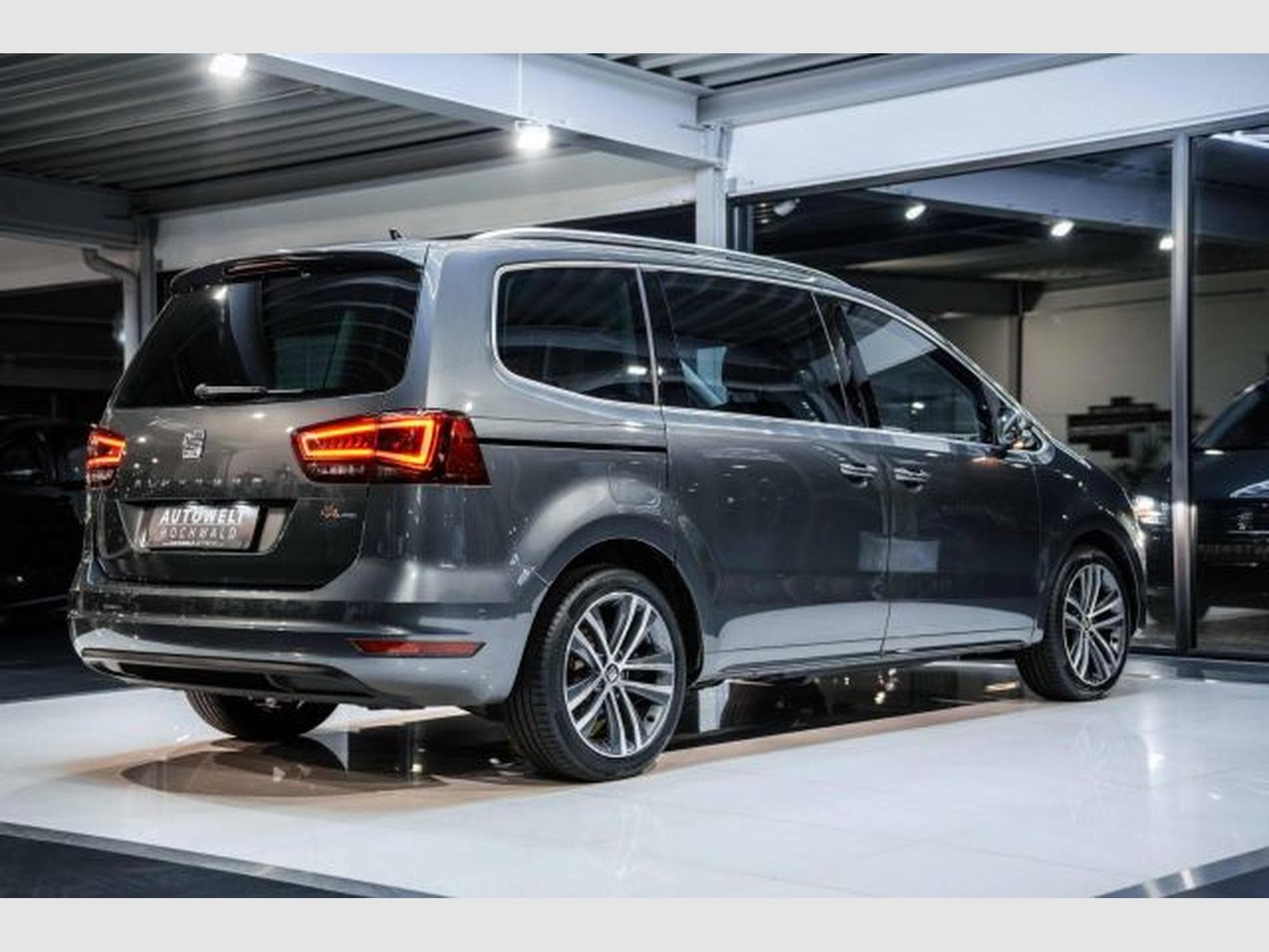 Seat Alhambra Alhambra 2.0 TDI DSG FR-Line NAVI LED AHK 7-Sitz (2020) - Photo 13