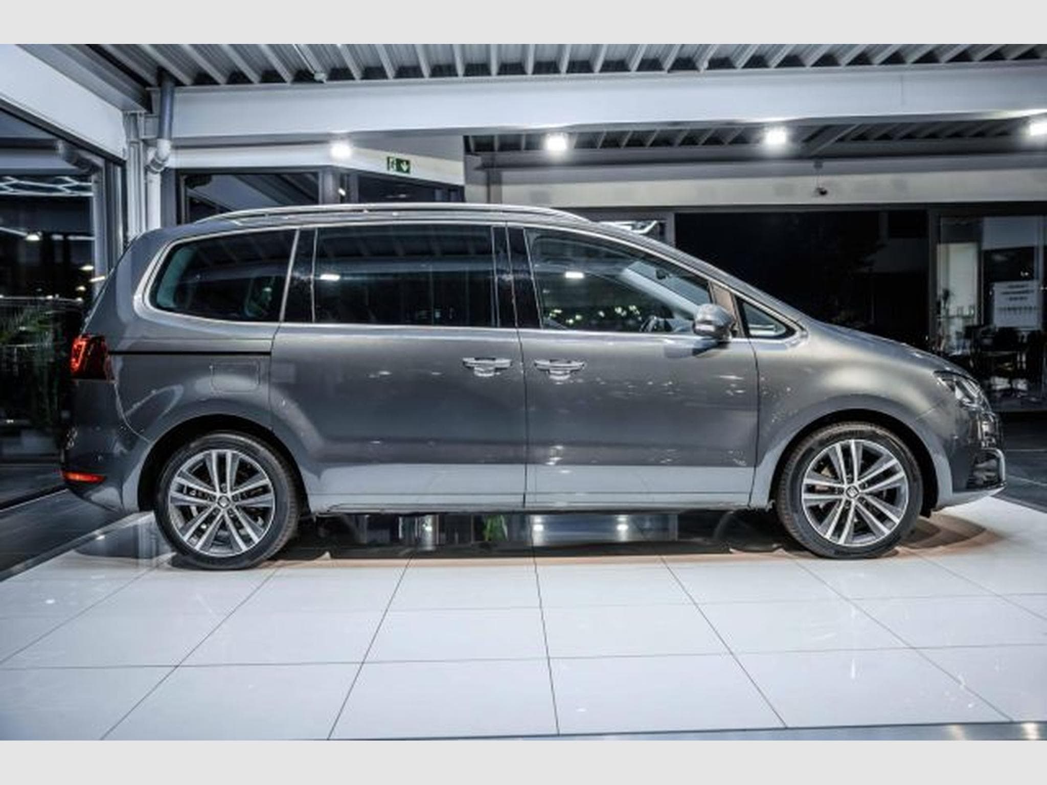 Seat Alhambra Alhambra 2.0 TDI DSG FR-Line NAVI LED AHK 7-Sitz (2020) - Photo 7