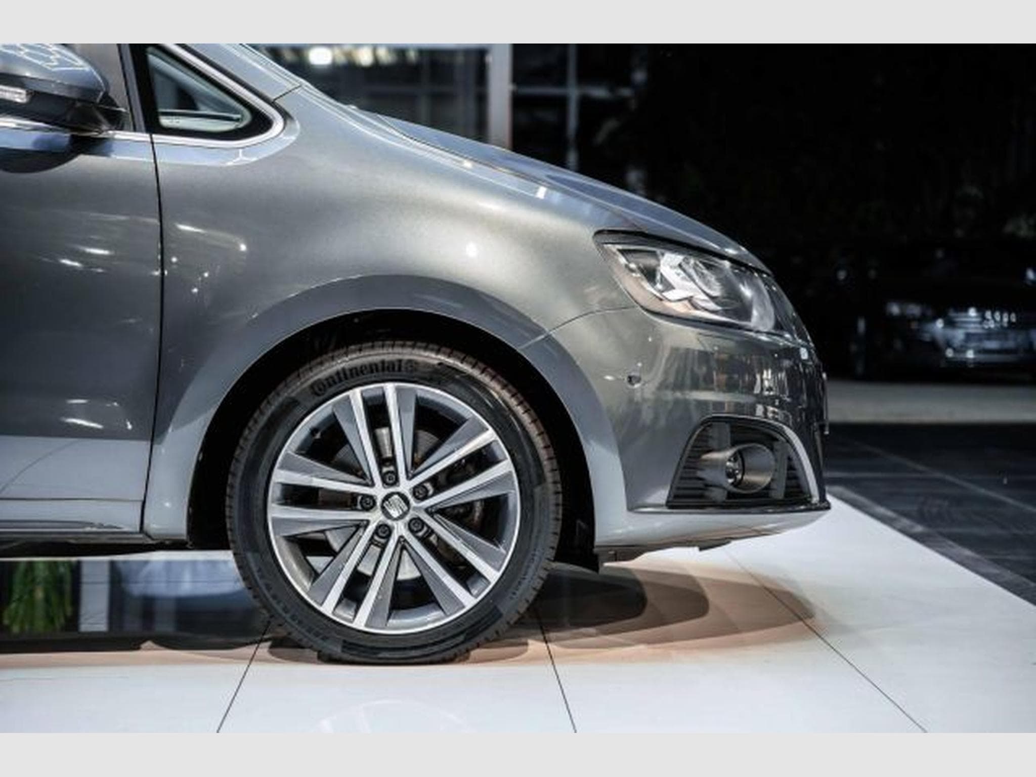 Seat Alhambra Alhambra 2.0 TDI DSG FR-Line NAVI LED AHK 7-Sitz (2020) - Photo 9