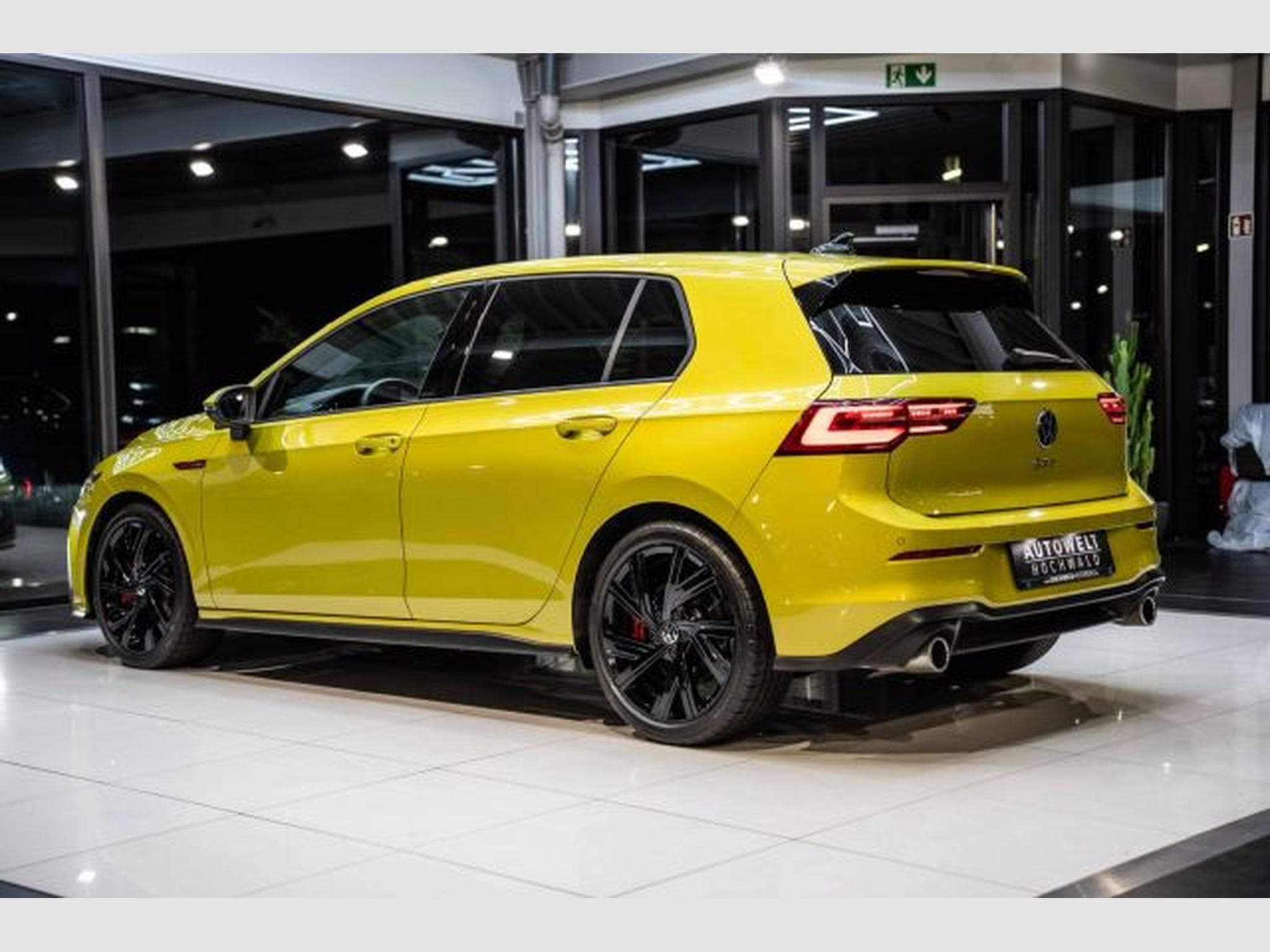VW Golf Golf 8 GTI 2.0 TSI DSG NAVI IQ-LED AHK Side 18 Z (2023) - Foto 12