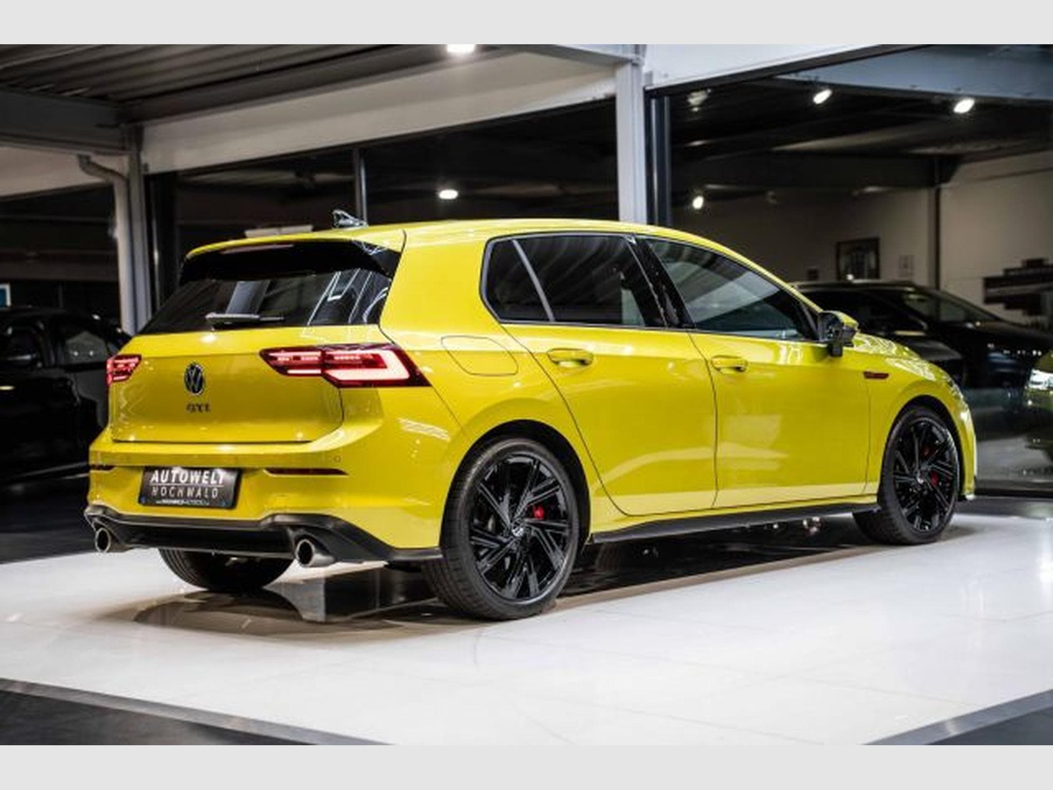 VW Golf Golf 8 GTI 2.0 TSI DSG NAVI IQ-LED AHK Side 18 Z (2023) - Foto 15