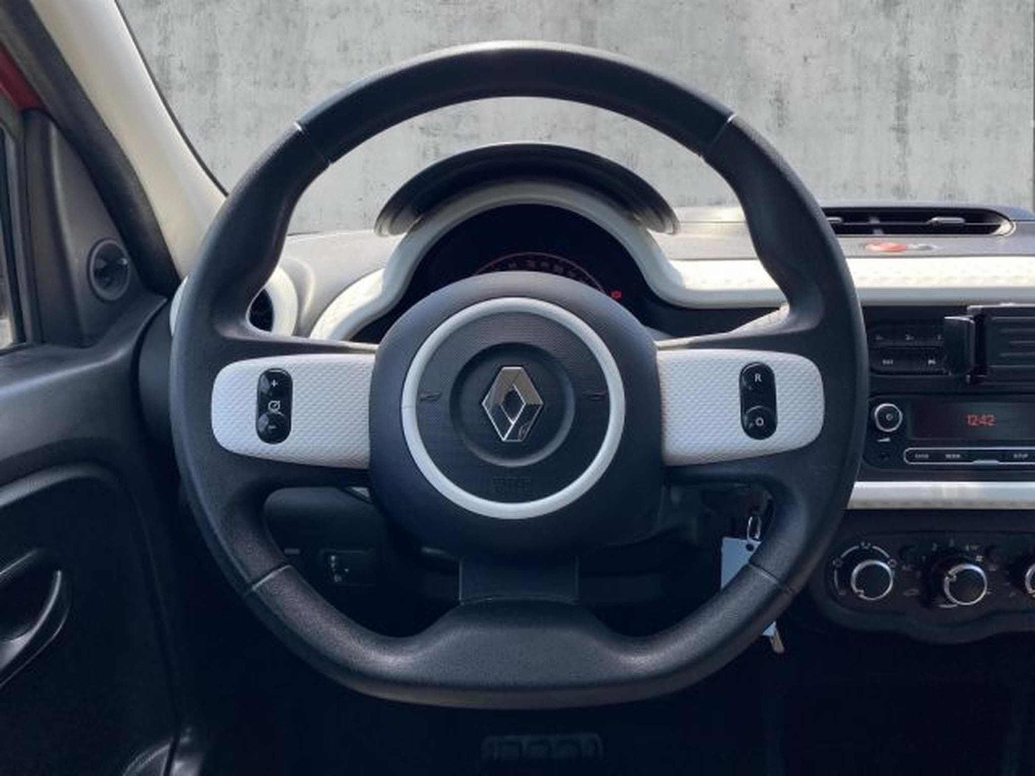Renault Twingo Twingo SCe Expression LED KLIMA SERVO TÜV NEU (2014) - Photo 15