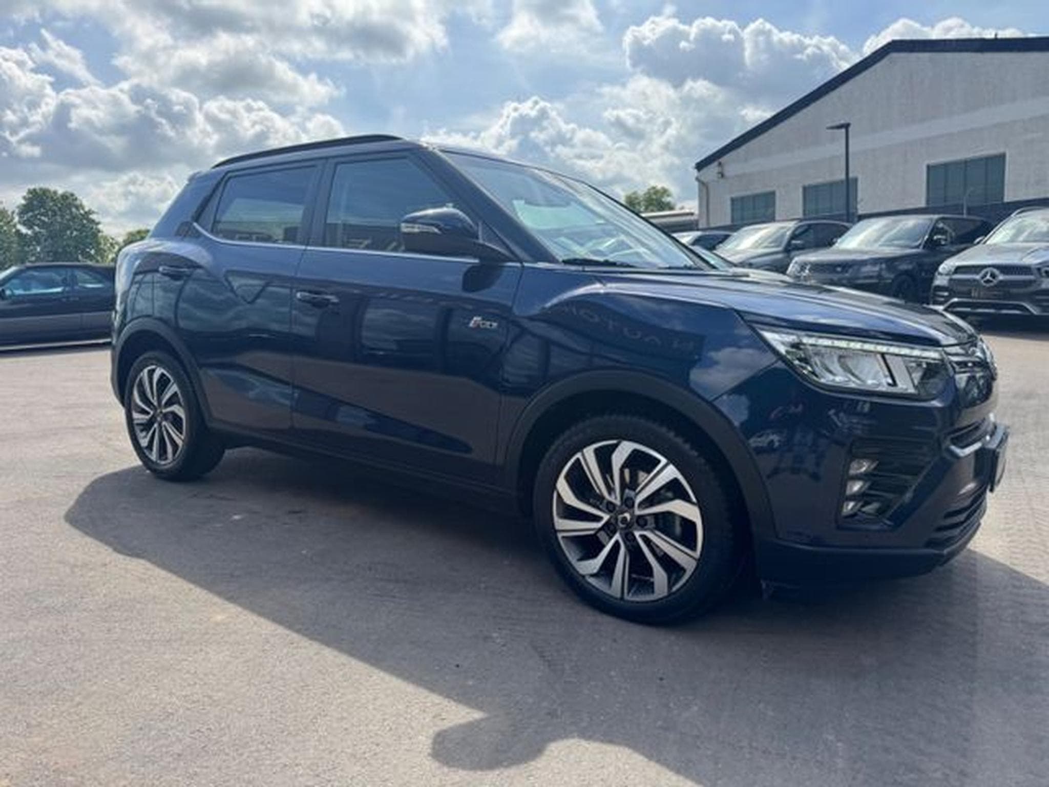Ssangyong Tivoli TIVOLI 1.5 T-GDi SAPHIRE*LED*NAVI*R-KAMERA* (2021) - Photo 4