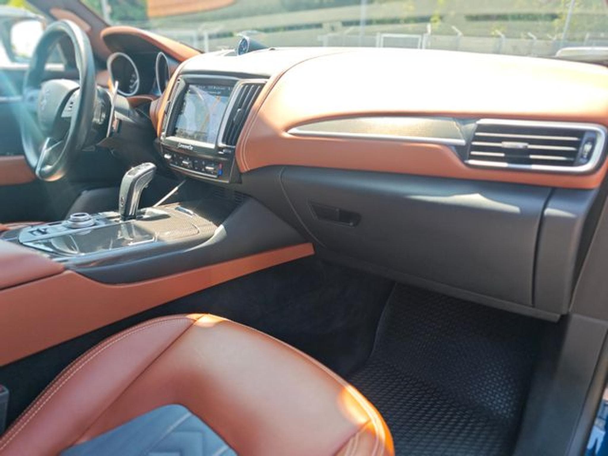 Maserati Levante LEVANTE DIESEL *PANO*AUT*LEDER*NAVI*KAM*LUFT* (2019) - Photo 15