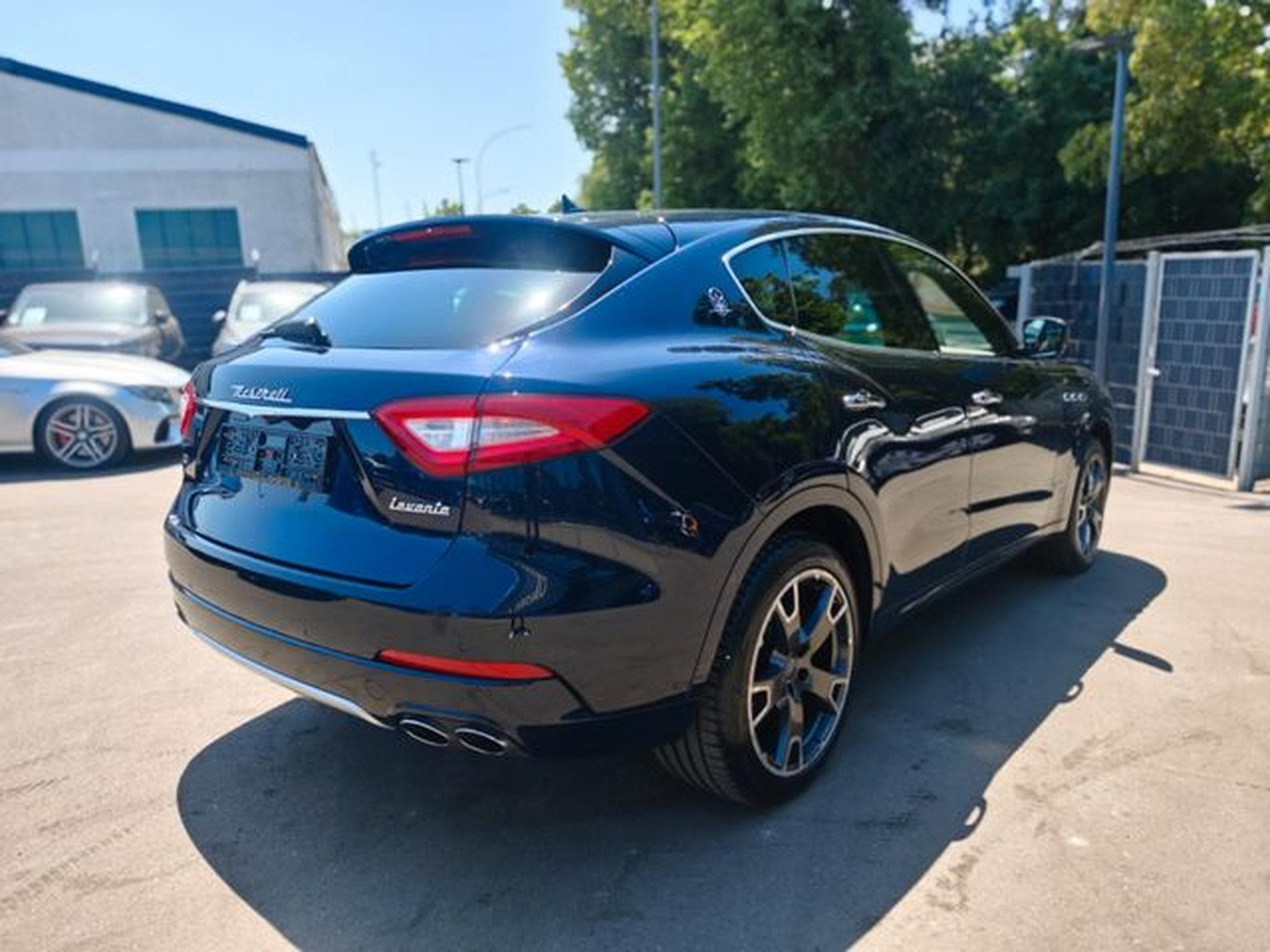 Maserati Levante LEVANTE DIESEL *PANO*AUT*LEDER*NAVI*KAM*LUFT* (2019) - Photo 6
