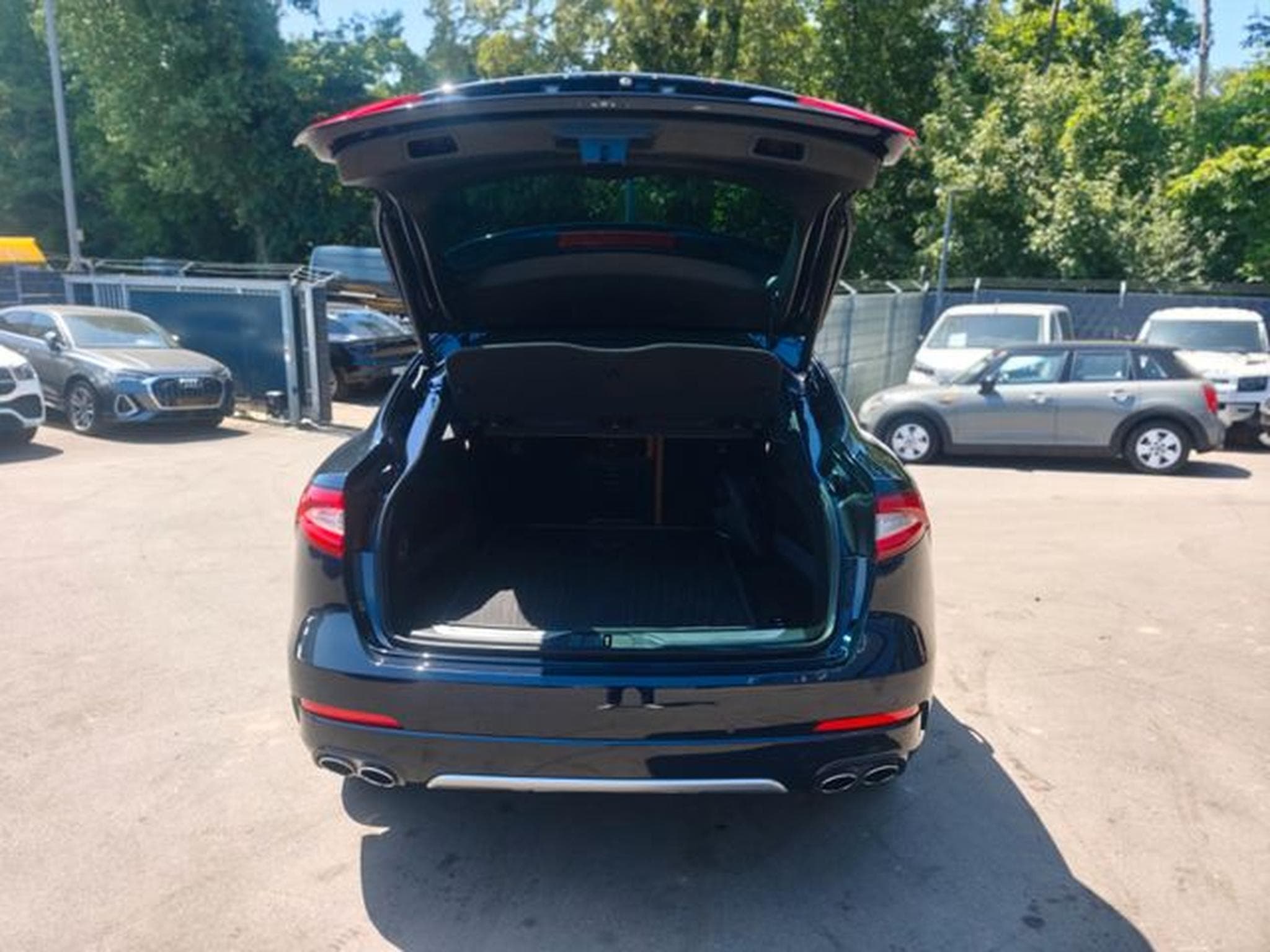 Maserati Levante LEVANTE DIESEL *PANO*AUT*LEDER*NAVI*KAM*LUFT* (2019) - Photo 9