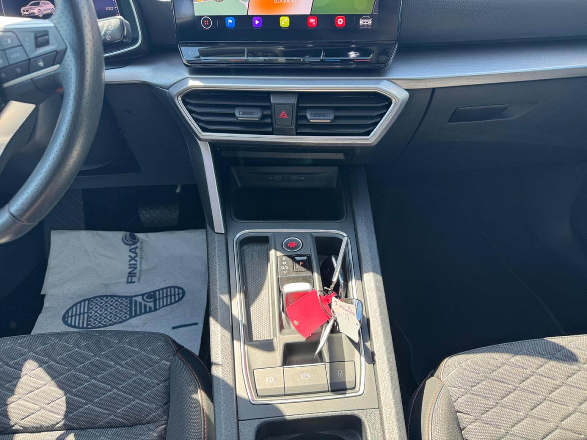Seat Leon 2.0 CR TDi FR DPF DSG (2023) - Foto 15