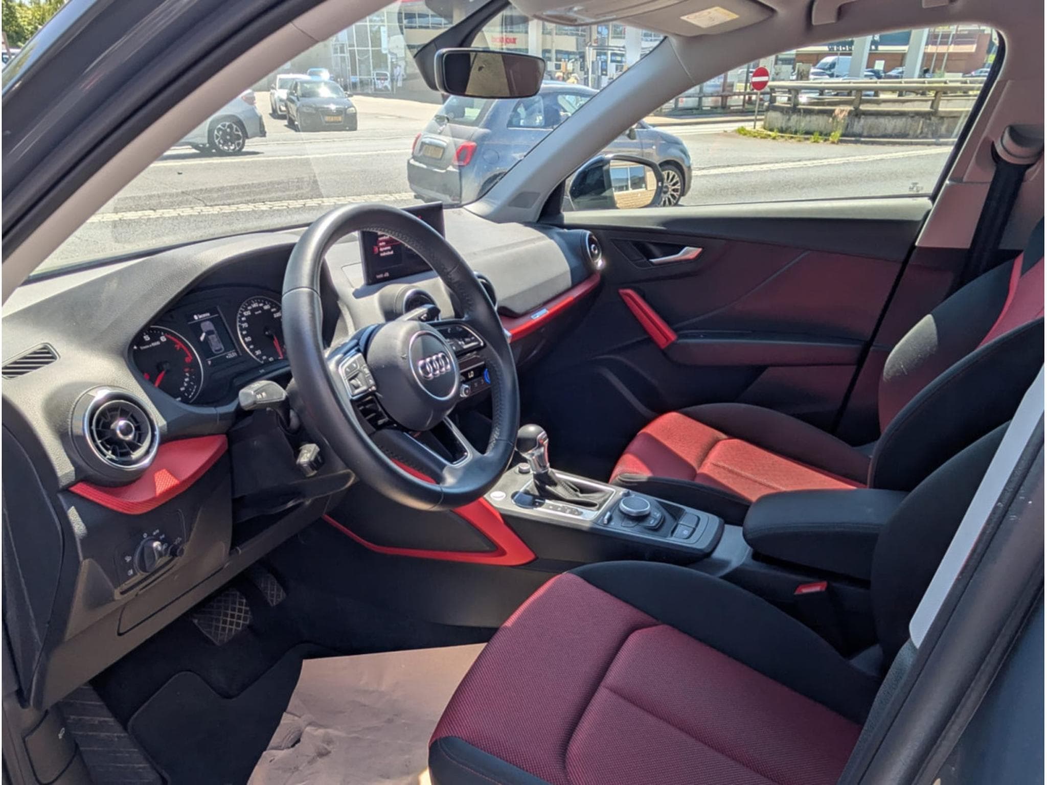 Audi Q2 1.5 TFSI S-LINE DSG (2020) - Foto 12