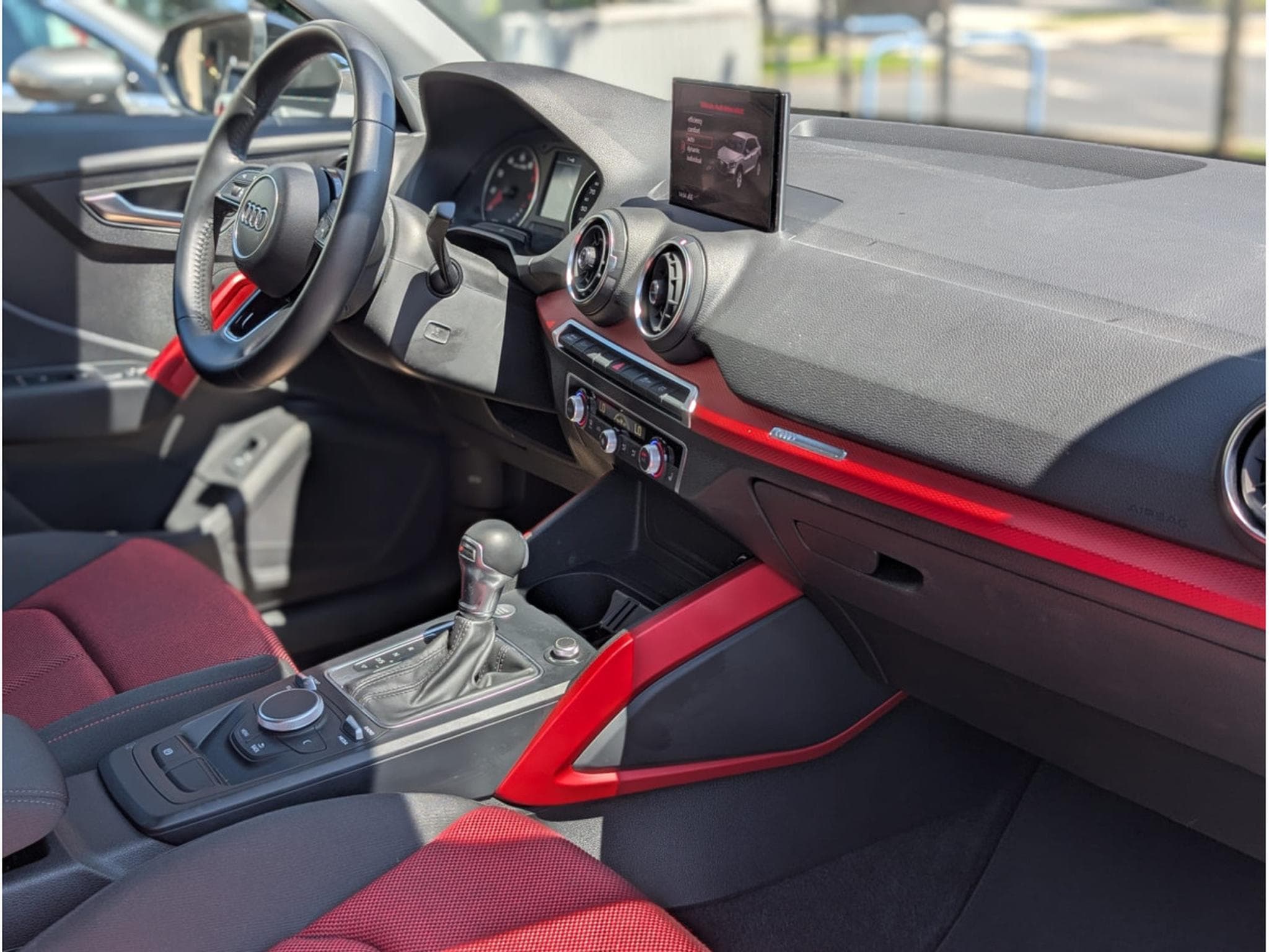 Audi Q2 1.5 TFSI S-LINE DSG (2020) - Foto 6