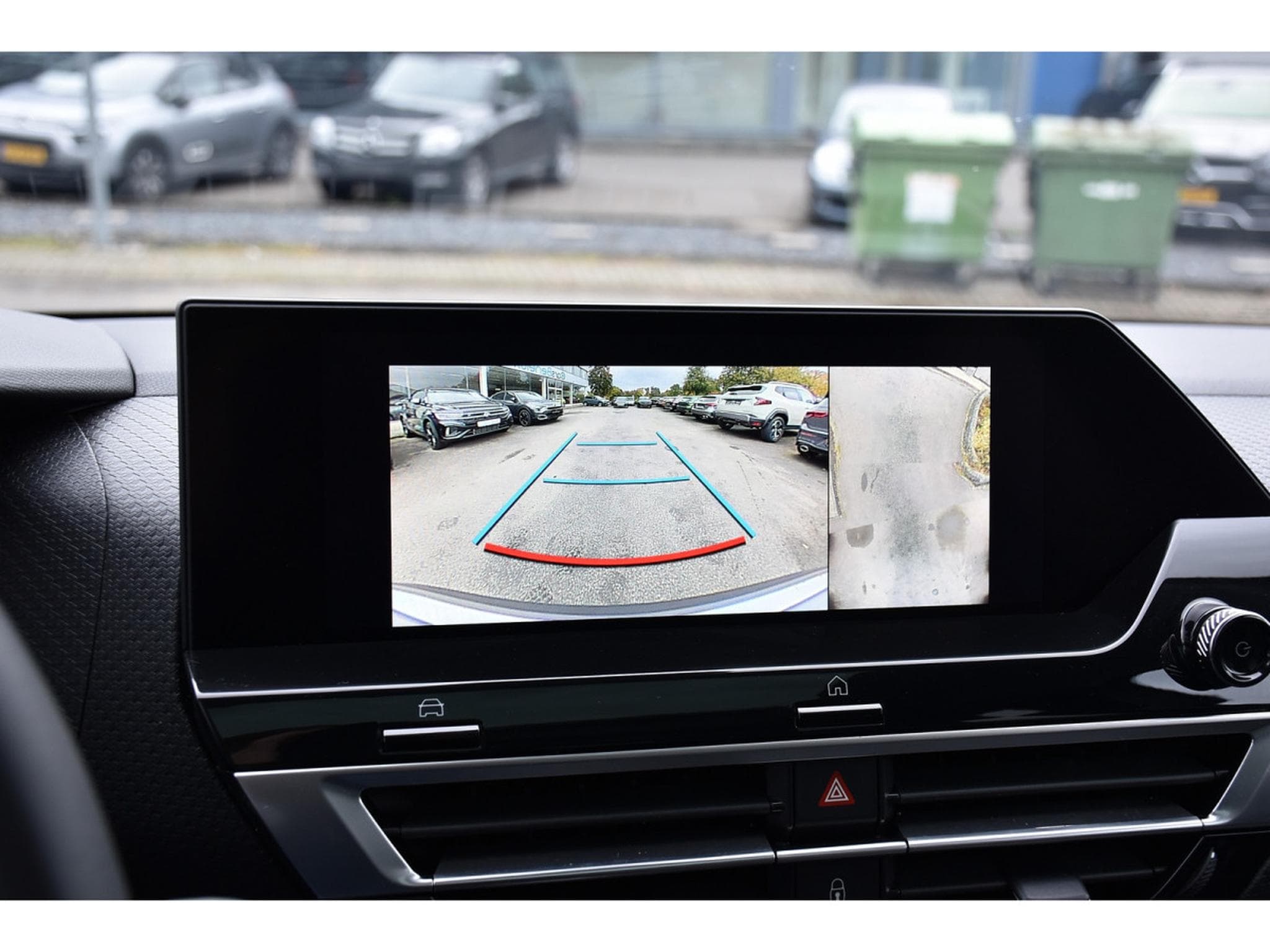 Citroën C4 1.2 PureTech 130 MAX CUIR TO HUD GPS LANE SIDE CAM360 1°MAIN (2024) - Foto 18