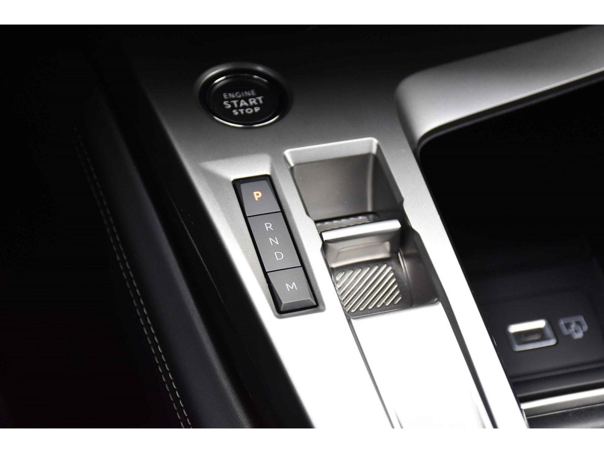 Peugeot 408 1.2 PureTech Allure EAT8 ACC LANE GPS CAM 1° MAIN (2024) - Foto 19