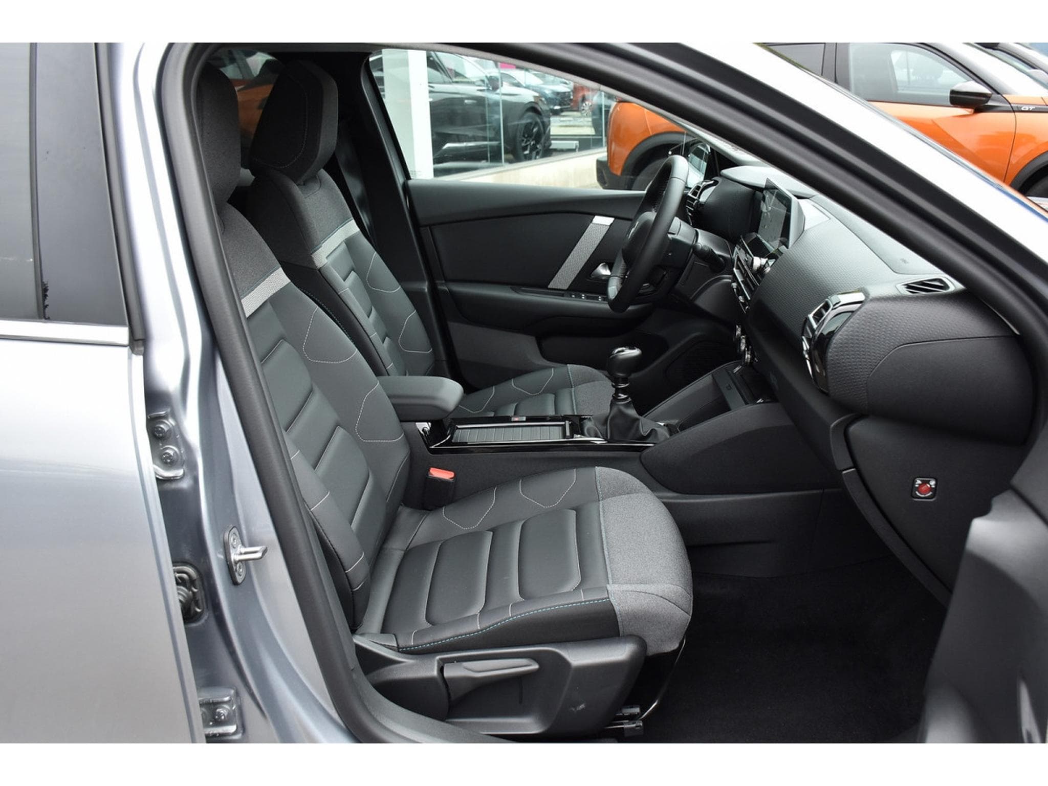 Citroën C4 1.2 PureTech 130 Max CUIR CAM360 HUD SIDE LANE GPS 1° MAIN (2024) - Foto 7