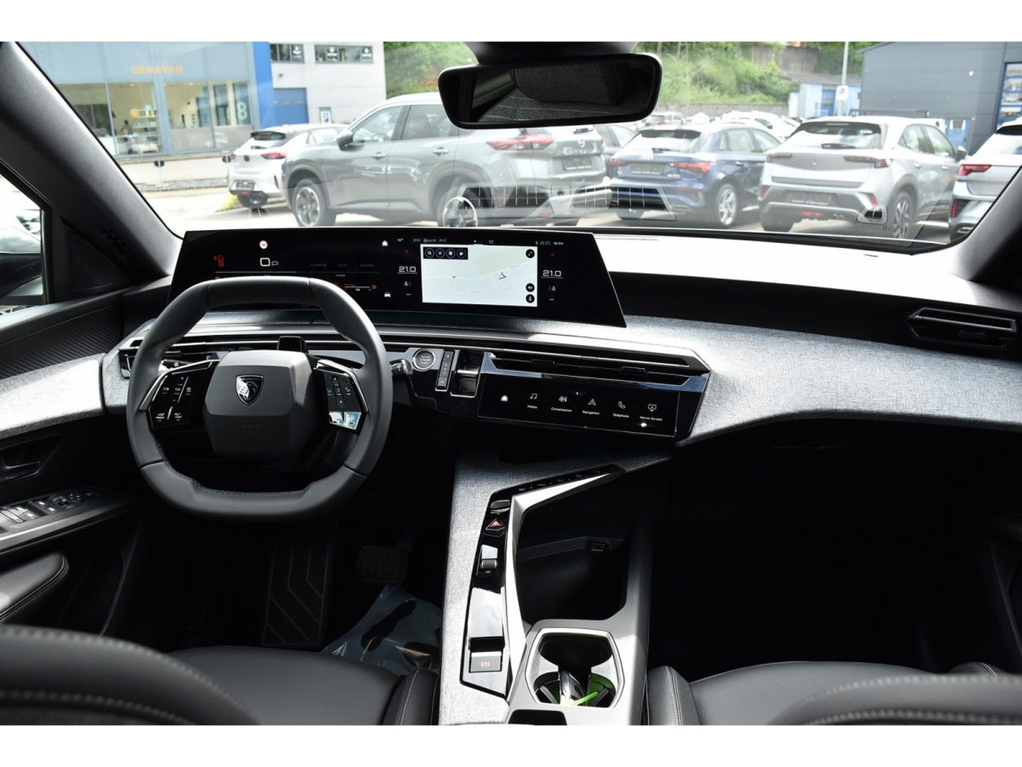 Peugeot 5008 Hybrid 145 Allure e-DCS ACC SG CHFF CAM360 NEUF (2026) - Foto 10