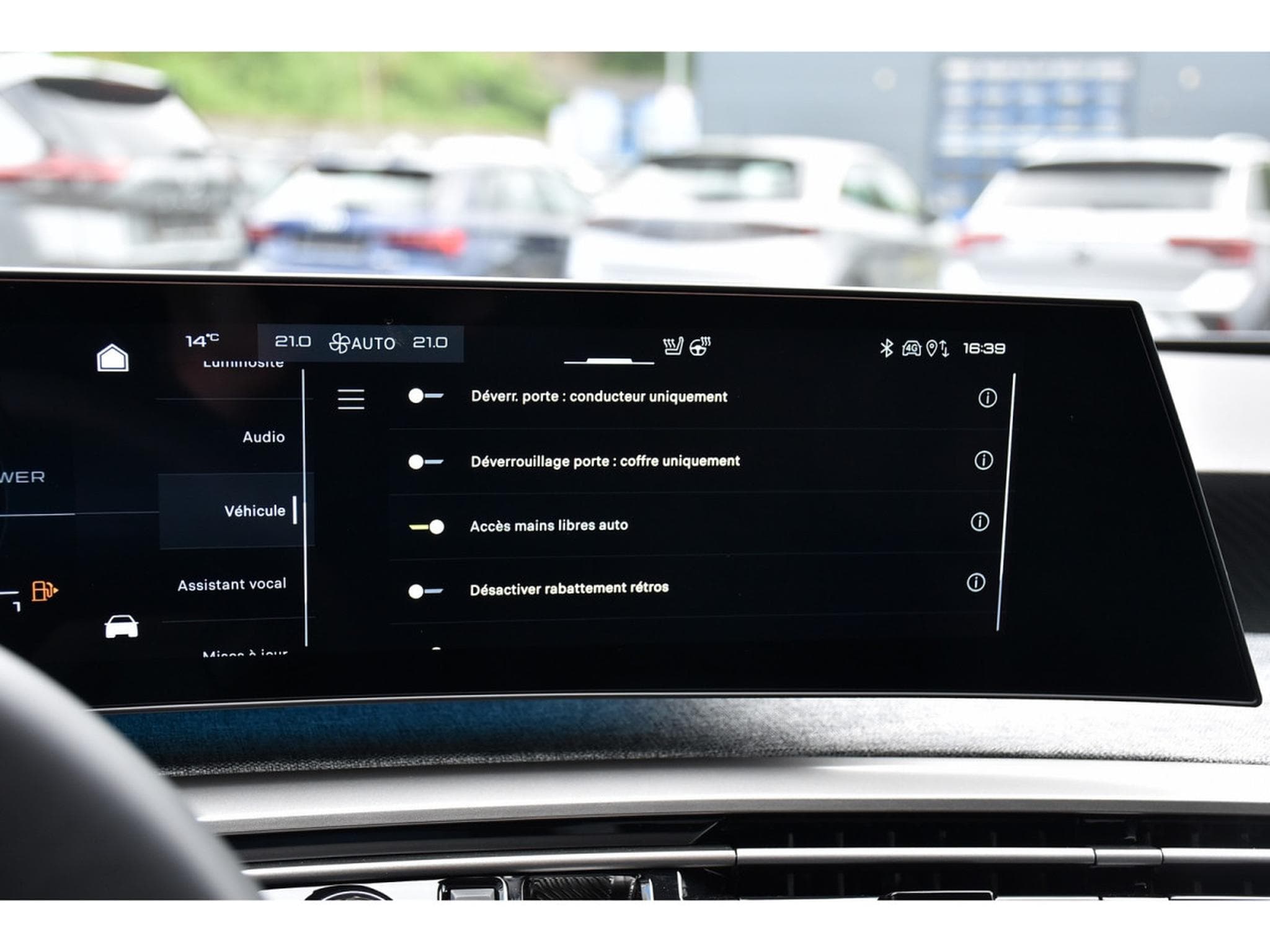 Peugeot 5008 Hybrid 145 Allure e-DCS ACC SG CHFF CAM360 NEUF (2026) - Foto 15