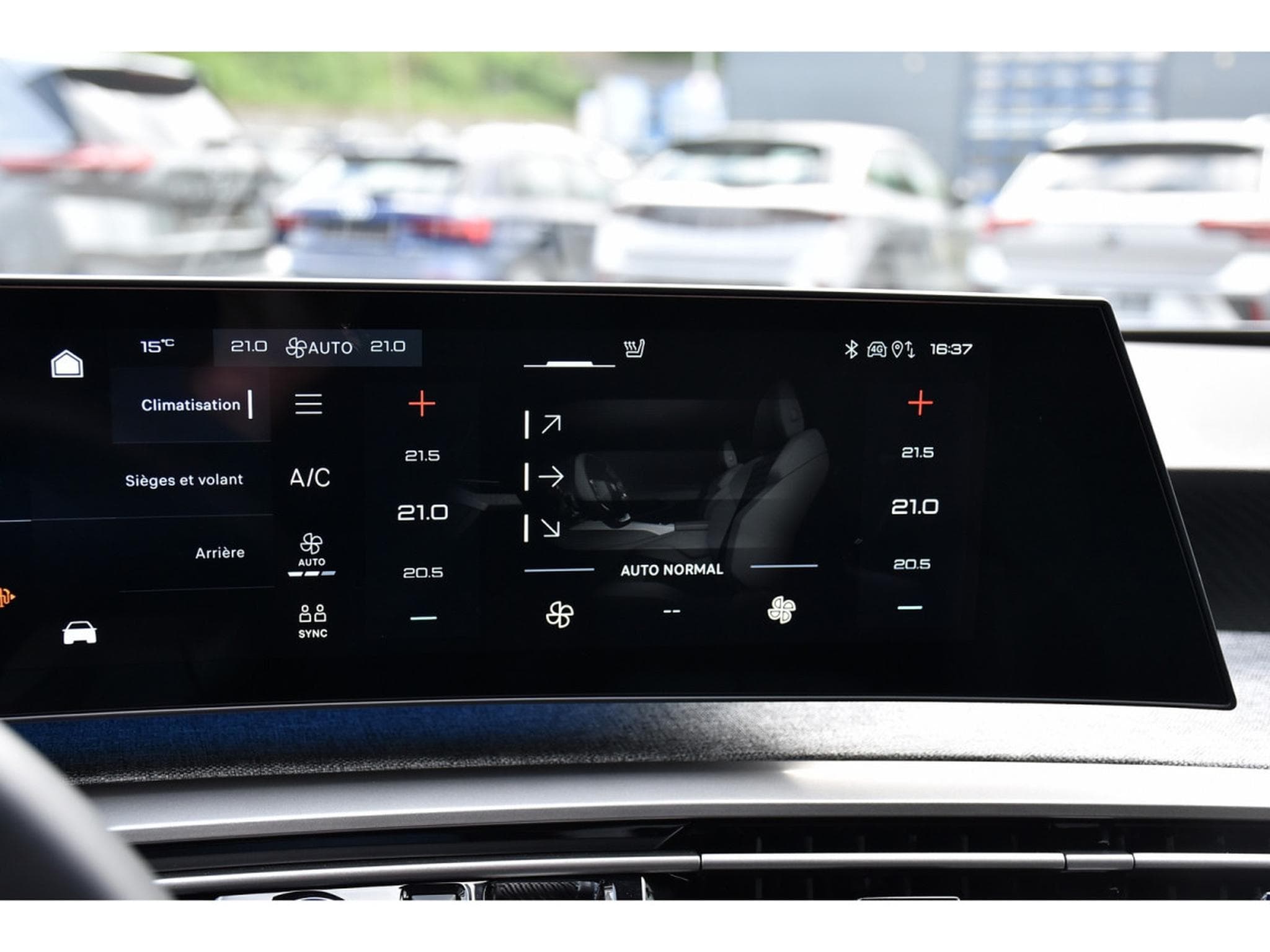 Peugeot 5008 Hybrid 145 Allure e-DCS ACC SG CHFF CAM360 NEUF (2026) - Foto 16