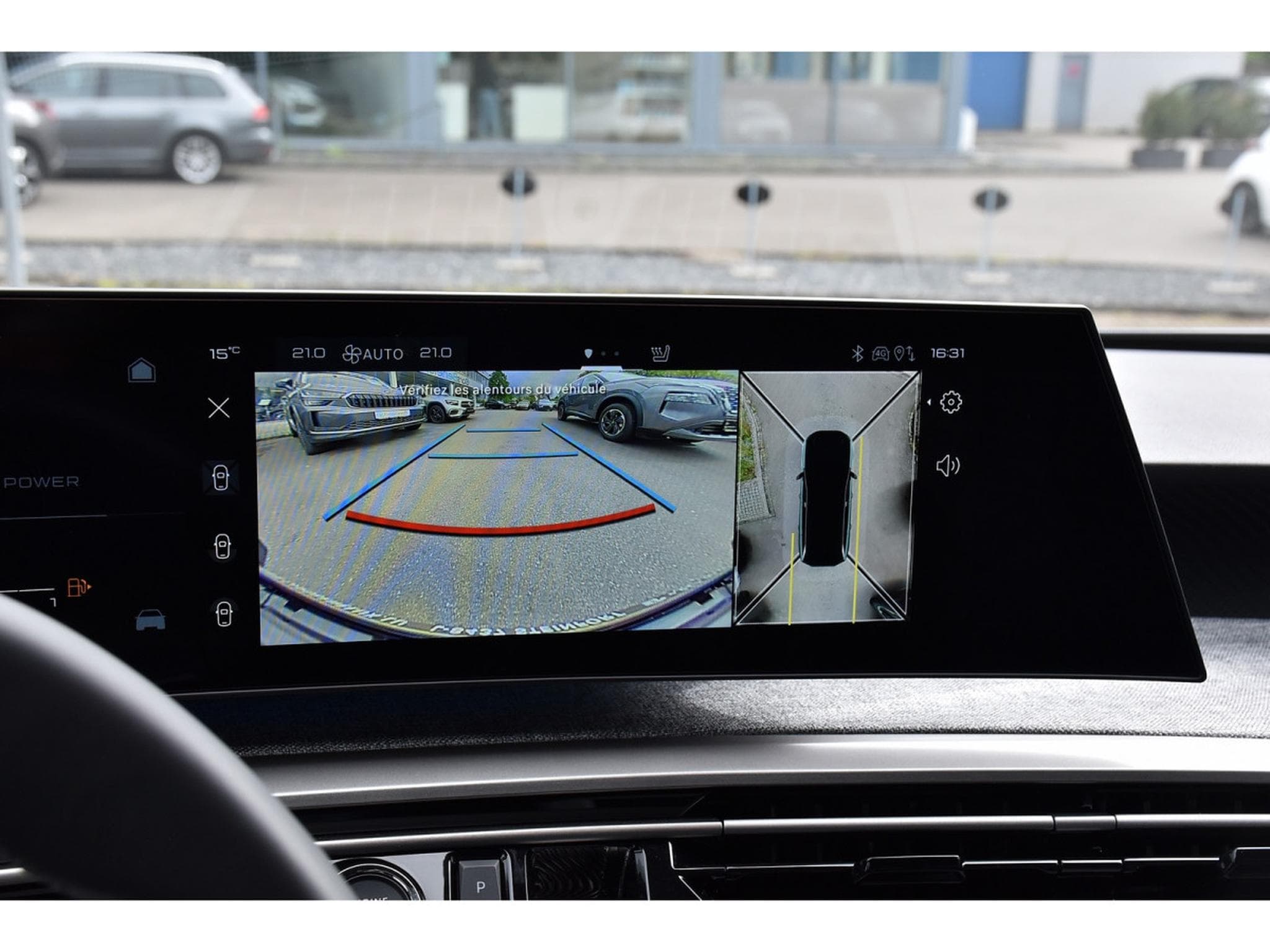 Peugeot 5008 Hybrid 145 Allure e-DCS ACC SG CHFF CAM360 NEUF (2026) - Foto 18