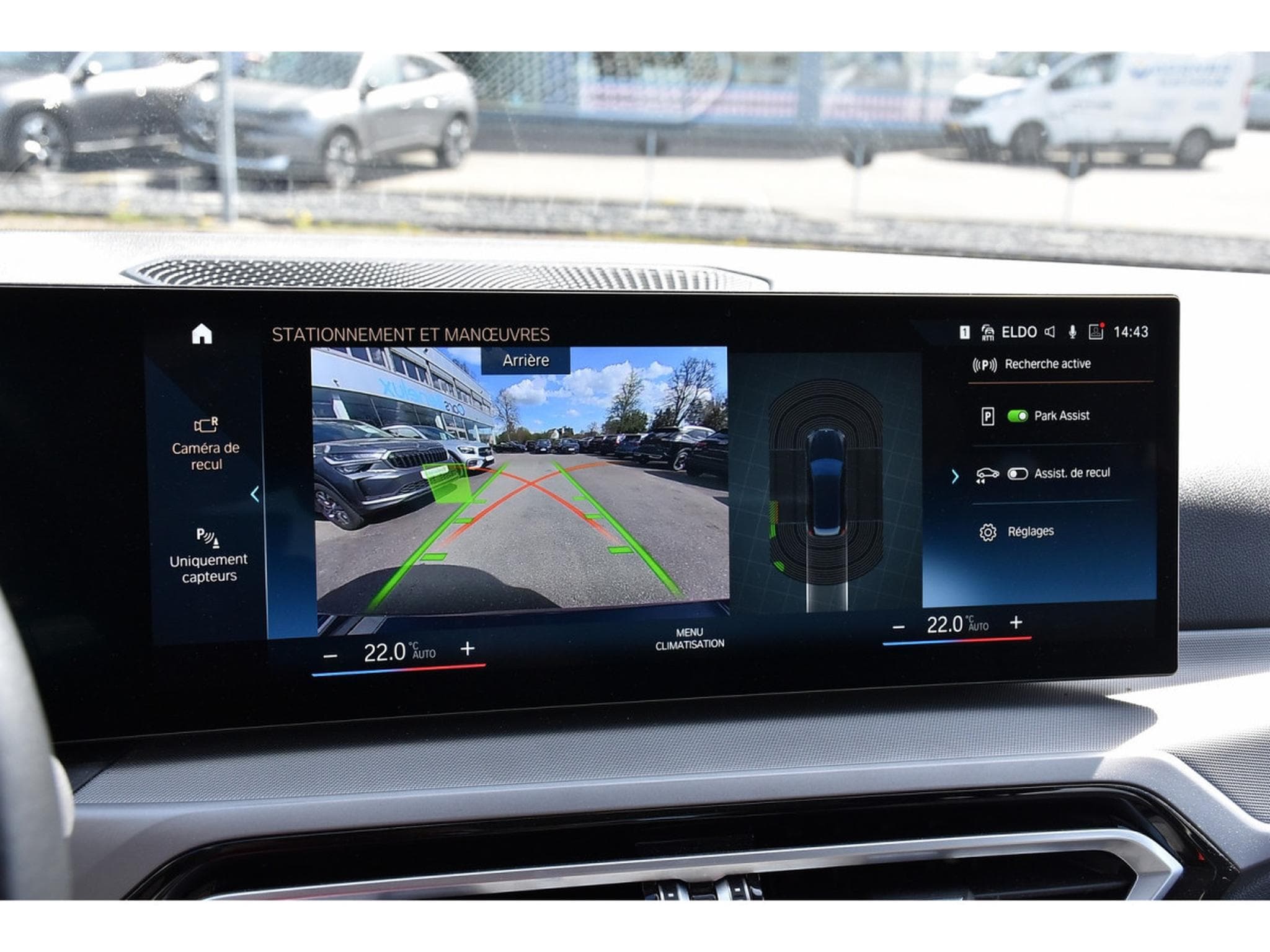 BMW 320 eA Touring PHEV 32g CO2 REGUL LANE GPS CAM PARK 1° MAIN (2023) - Foto 17