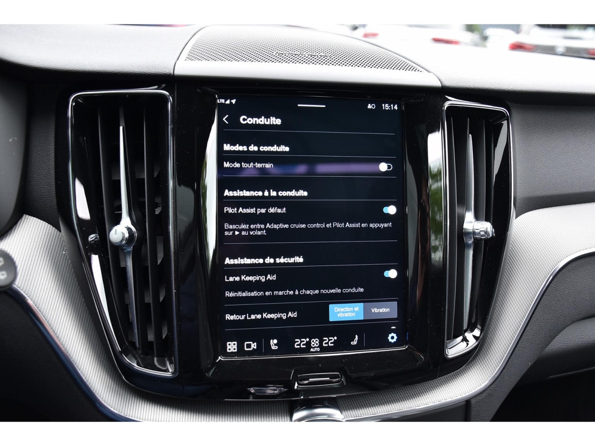 Volvo XC60 2.0 B4 Plus Dark Geartronic TO CUIR MEMO HARMAN PILOT 1°MAIN (2024) - Foto 14