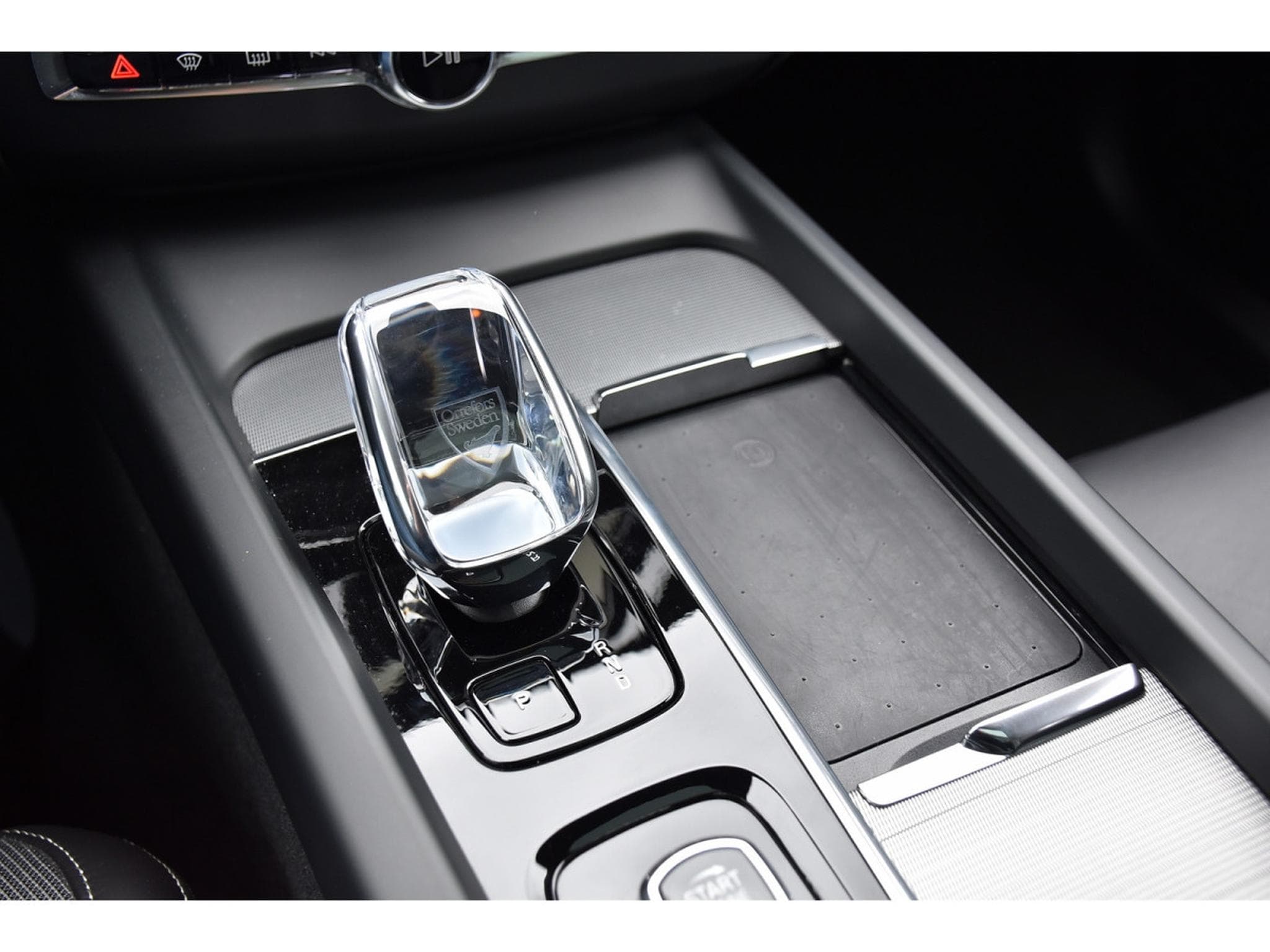 Volvo XC60 2.0 B4 Plus Dark Geartronic TO CUIR MEMO HARMAN PILOT 1°MAIN (2024) - Foto 19