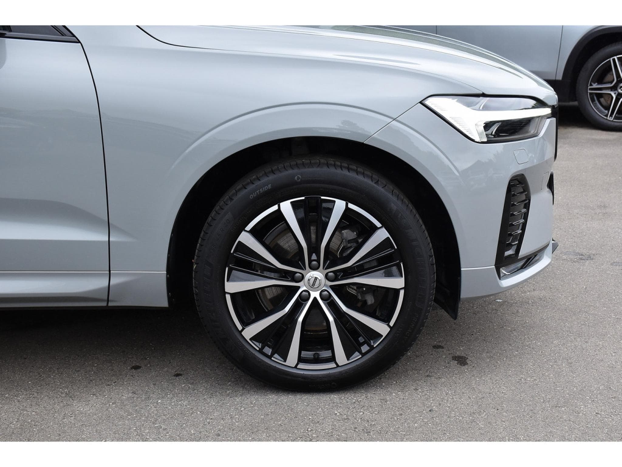 Volvo XC60 2.0 B4 Plus Dark Geartronic TO CUIR MEMO HARMAN PILOT 1°MAIN (2024) - Foto 5