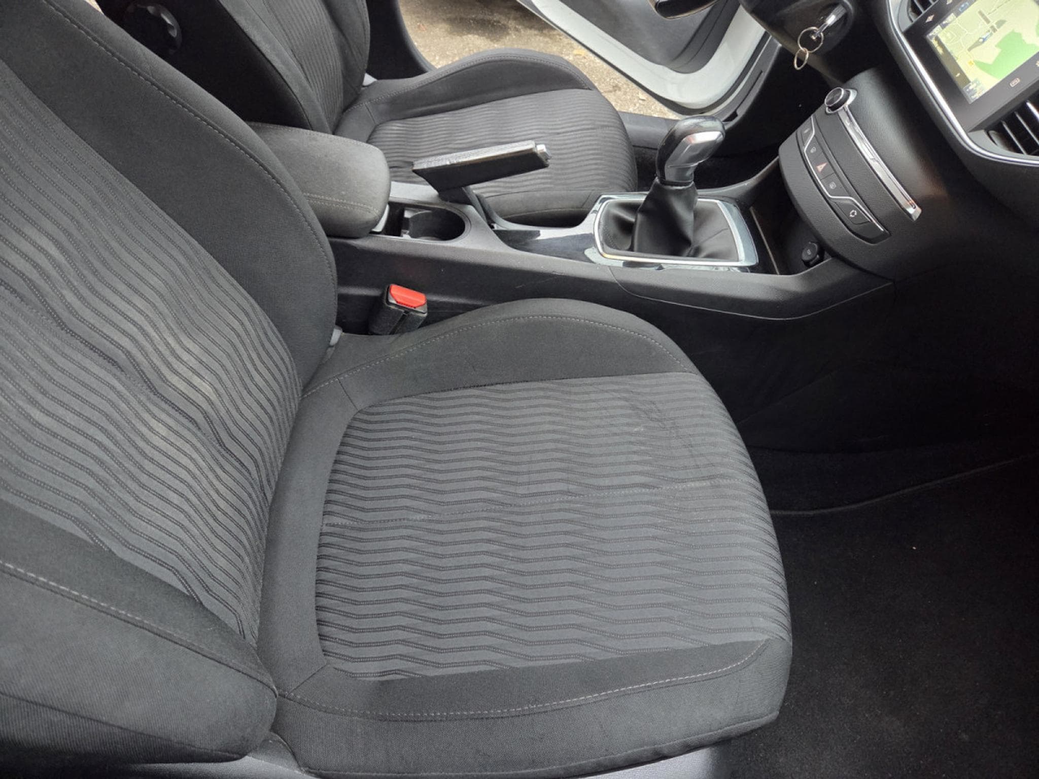 Peugeot 308 1.6 Hdi 100 CV Garantie 12 Mois (2015) - Foto 9