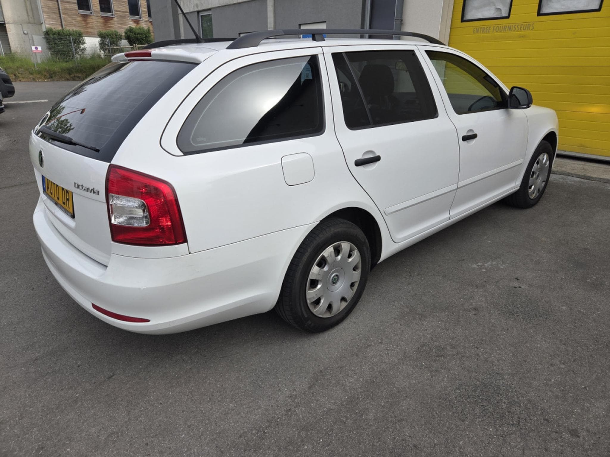 Skoda Octavia Combi 1.6 Tdi 105 CV Garantie 12 Mois (2011) - Photo 12