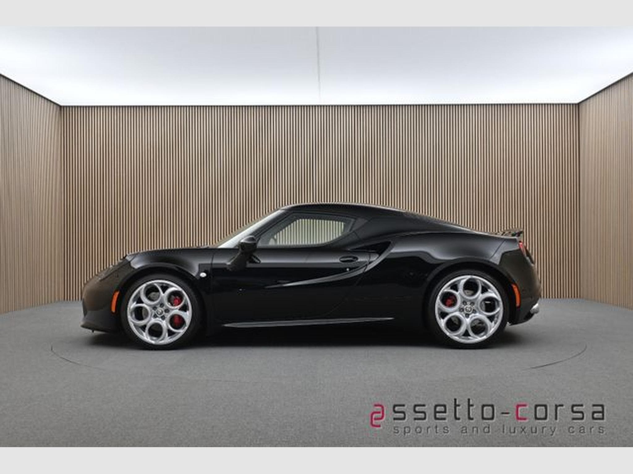 Alfa-Romeo 4C 4C*Carbon*10.379km*Classic Rims* Service history (2019) - Photo 1