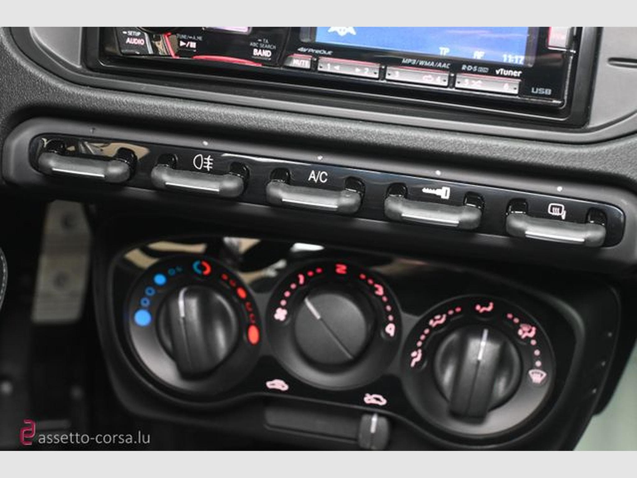Alfa-Romeo 4C 4C*Carbon*10.379km*Classic Rims* Service history (2019) - Photo 17