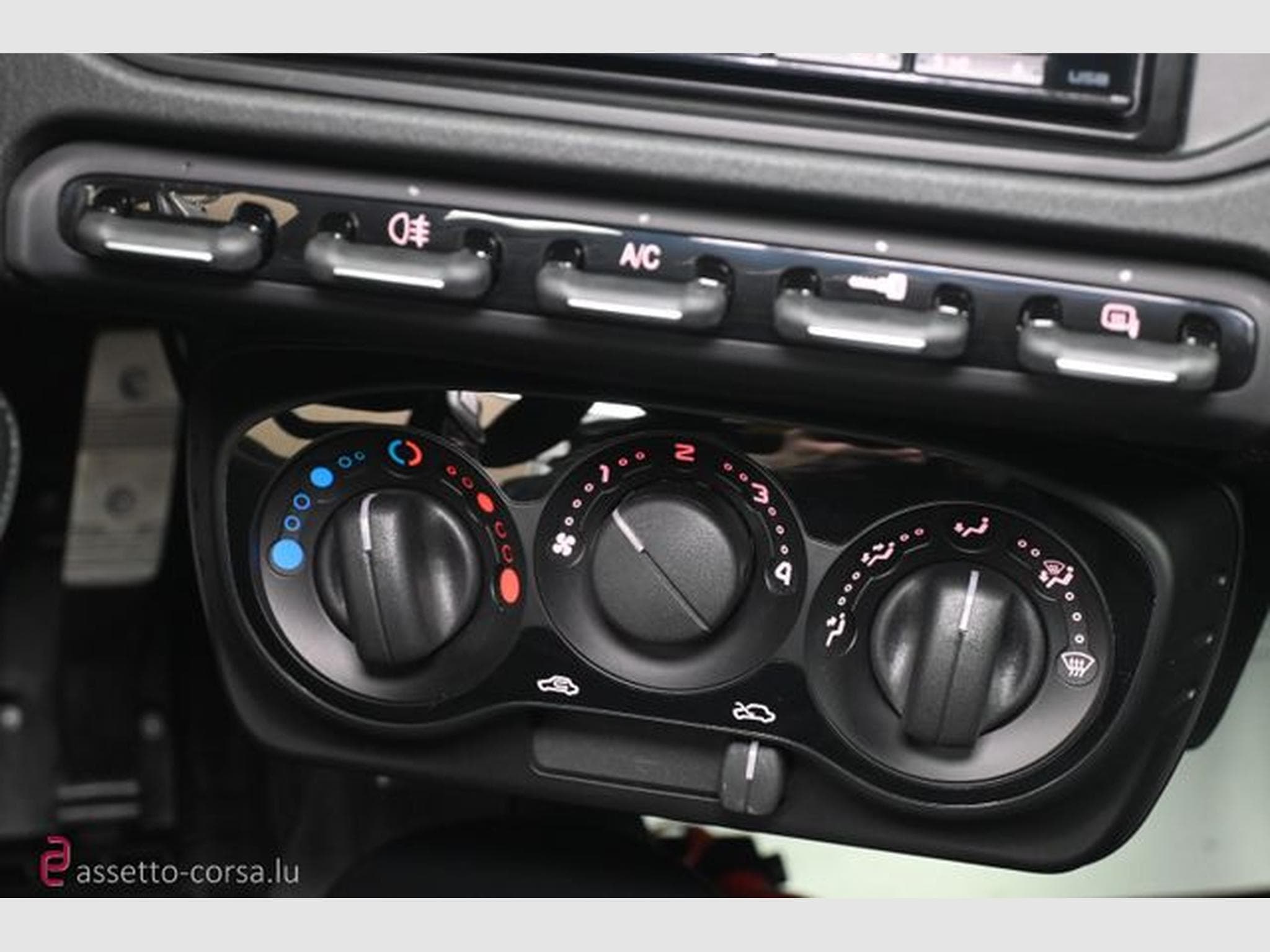 Alfa-Romeo 4C 4C*Carbon*10.379km*Classic Rims* Service history (2019) - Photo 18
