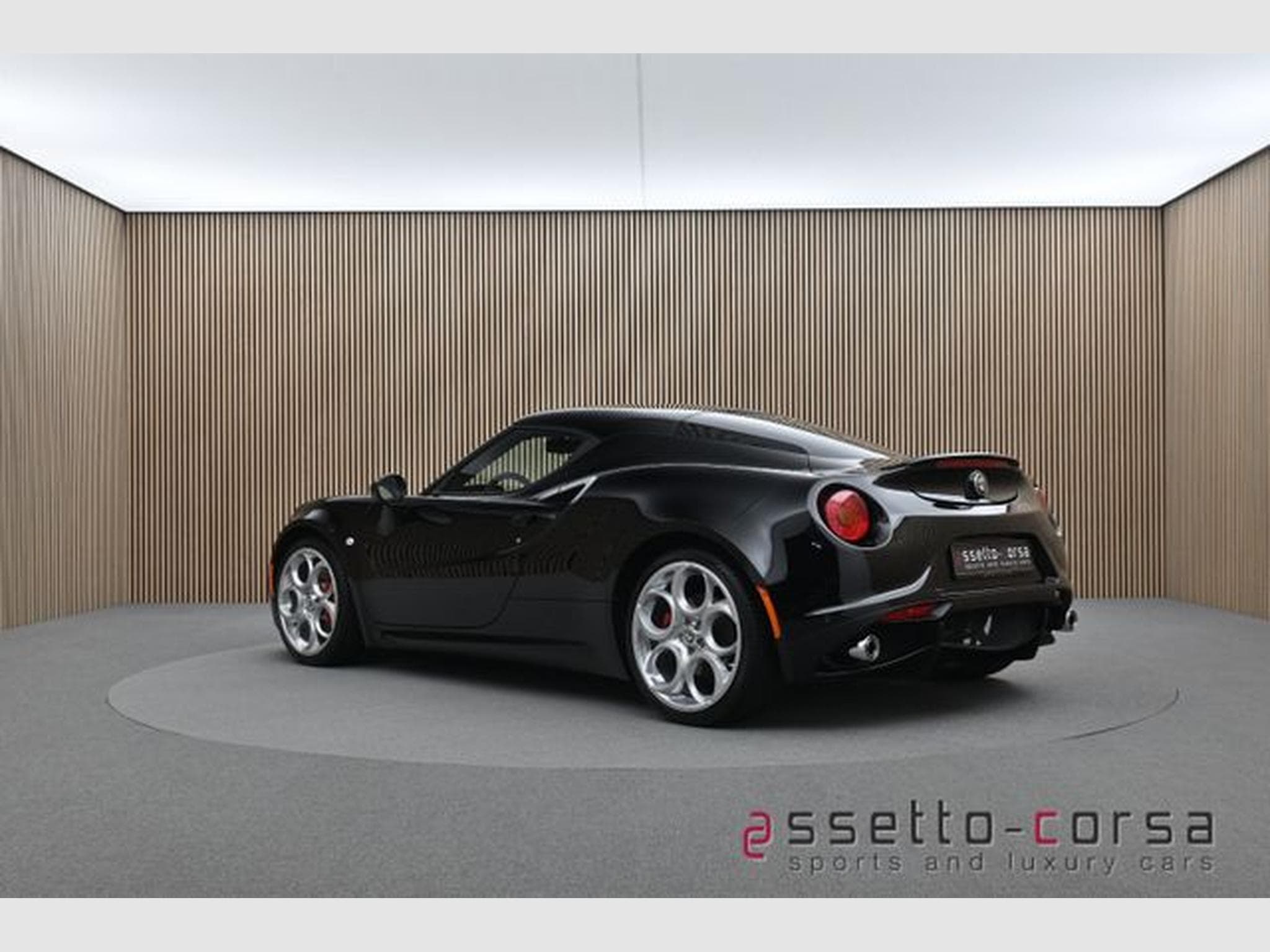Alfa-Romeo 4C 4C*Carbon*10.379km*Classic Rims* Service history (2019) - Photo 2