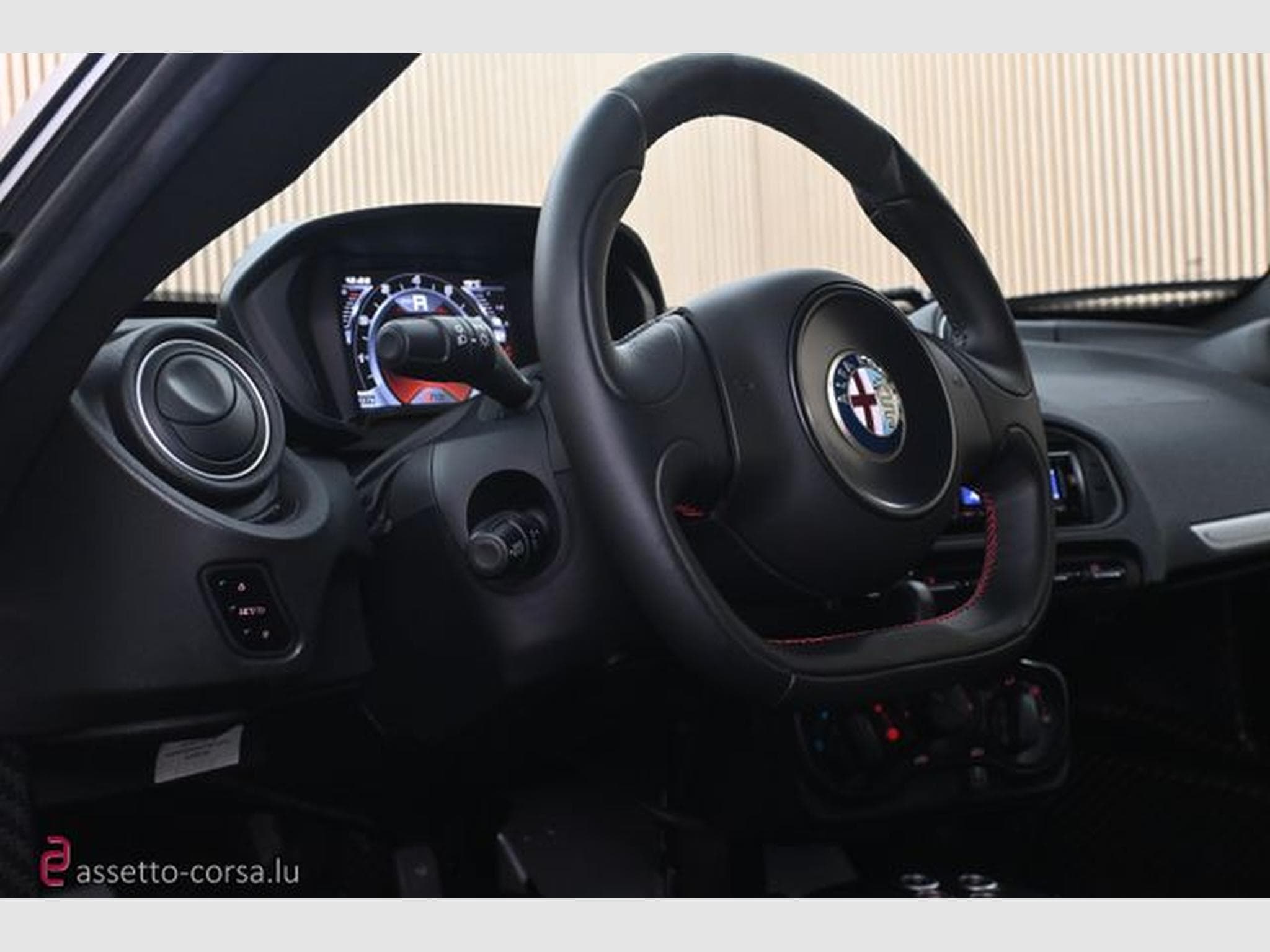 Alfa-Romeo 4C 4C*Carbon*10.379km*Classic Rims* Service history (2019) - Photo 21