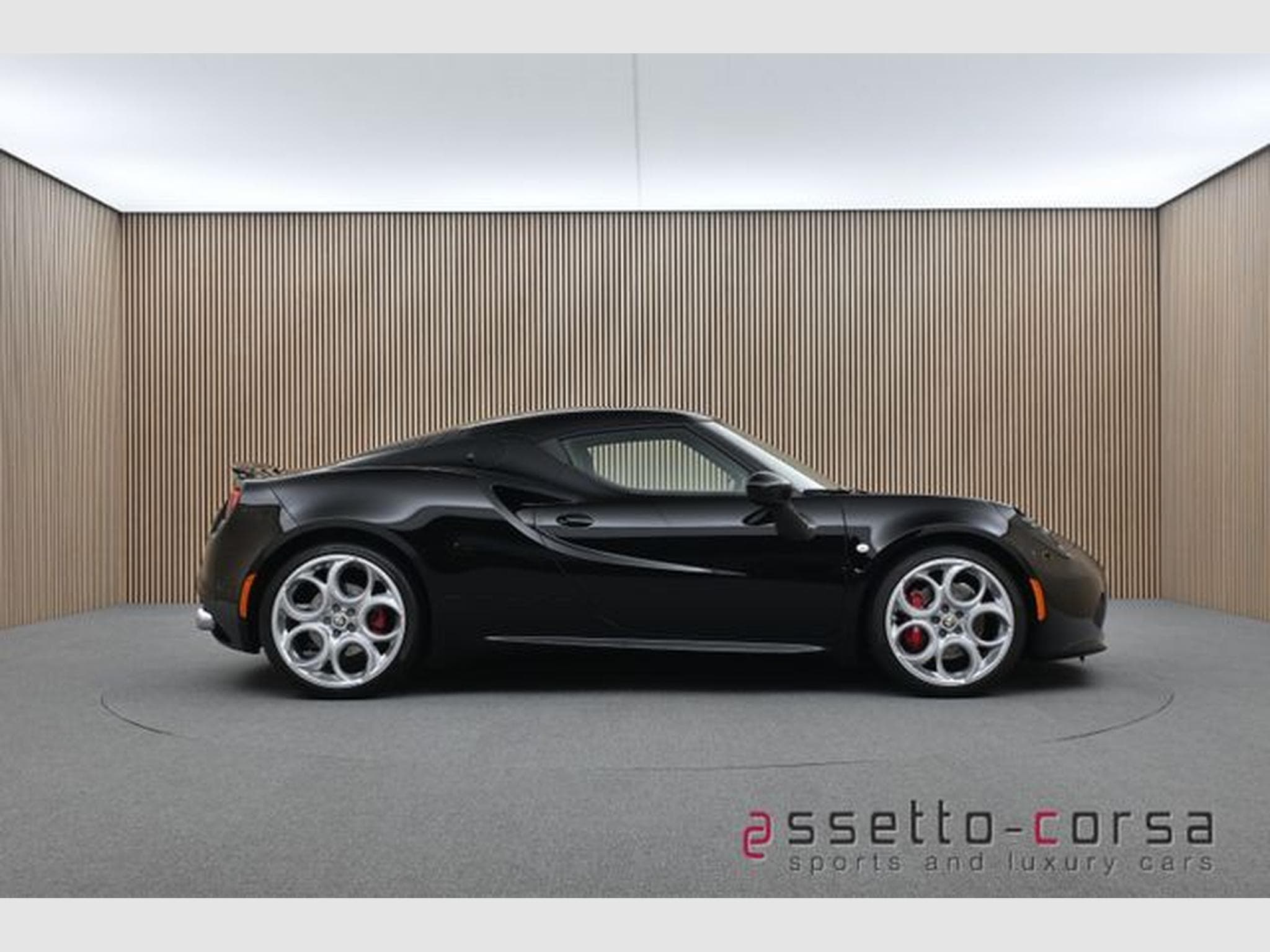 Alfa-Romeo 4C 4C*Carbon*10.379km*Classic Rims* Service history (2019) - Photo 5