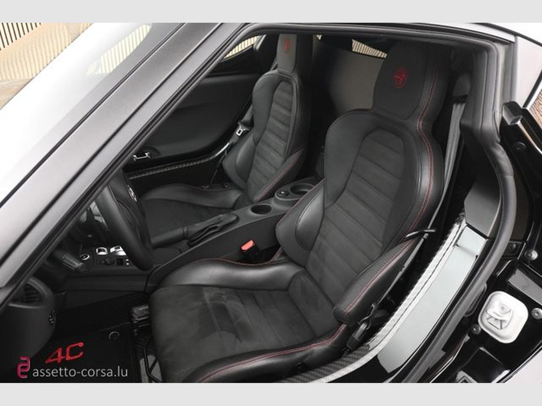 Alfa-Romeo 4C 4C*Carbon*10.379km*Classic Rims* Service history (2019) - Photo 9