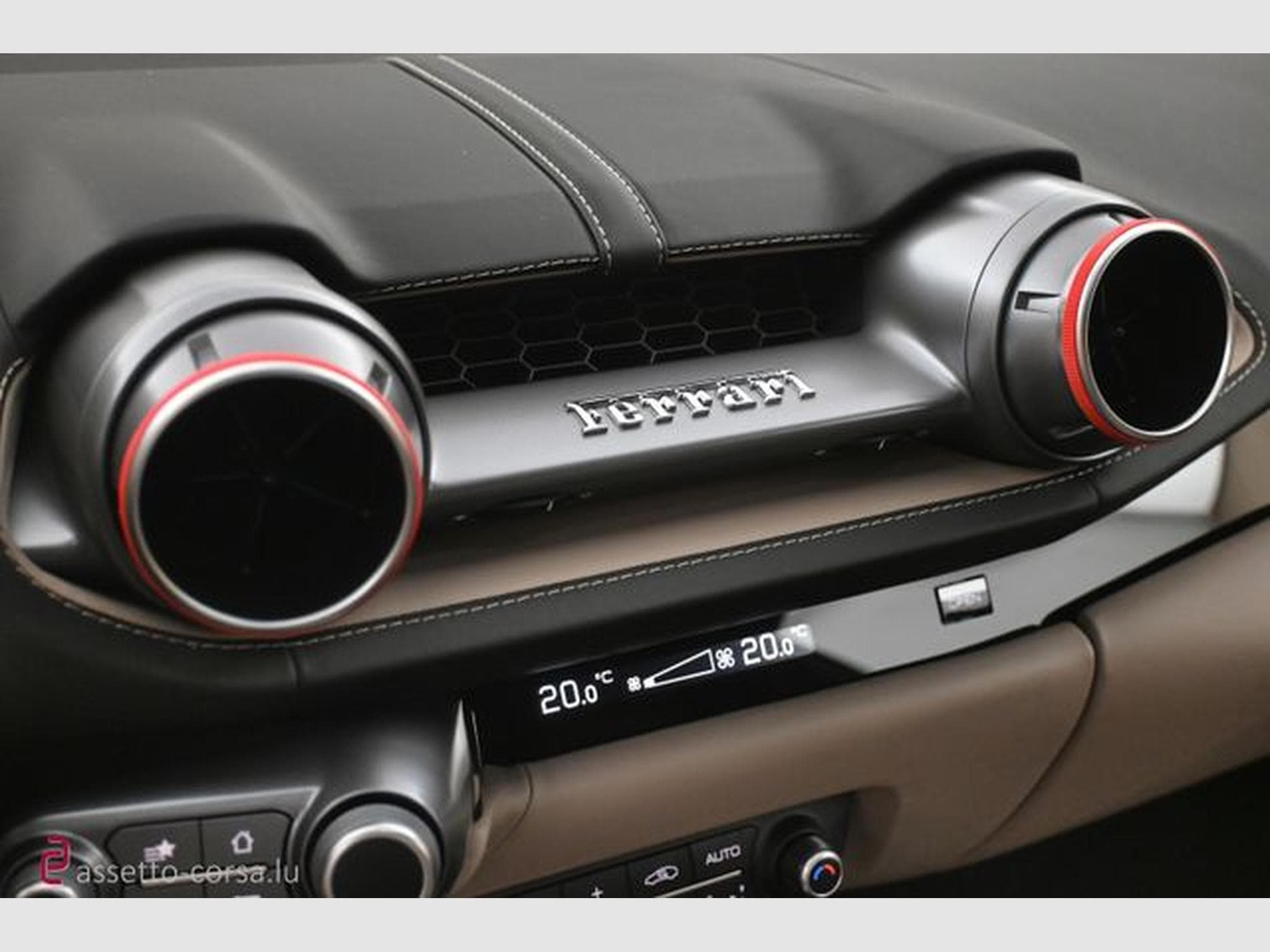 Ferrari 812 812 Superfast*Lift*Carbon*7013km*Rosso Corsa (2019) - Photo 15