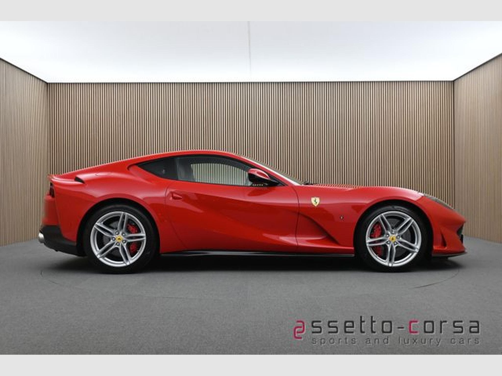 Ferrari 812 812 Superfast*Lift*Carbon*7013km*Rosso Corsa (2019) - Photo 5
