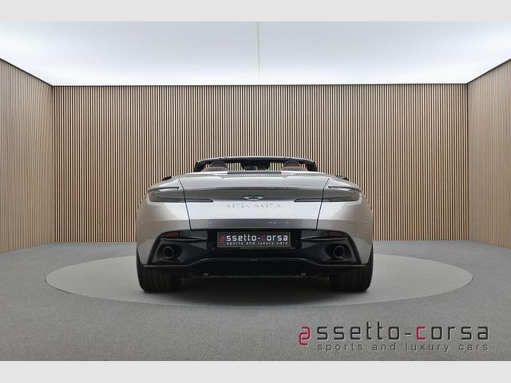 Aston-Martin DB12 DB12 Volante*Dark Chrome*Full PPF *2367km*Mwst. (2024) - Photo 3