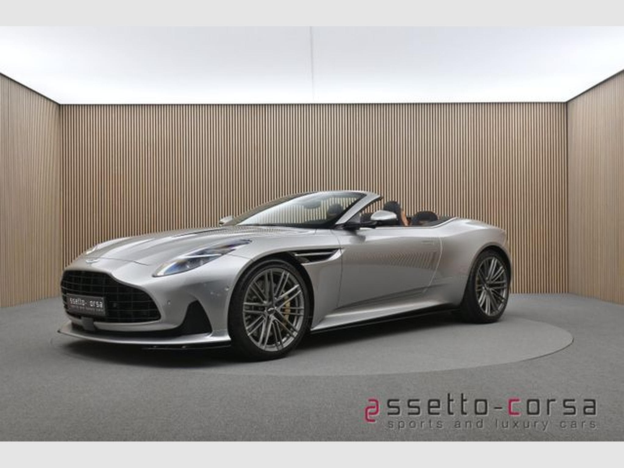Aston-Martin DB12 DB12 Volante*Dark Chrome*Full PPF *2367km*Mwst. (2024) - Photo 8