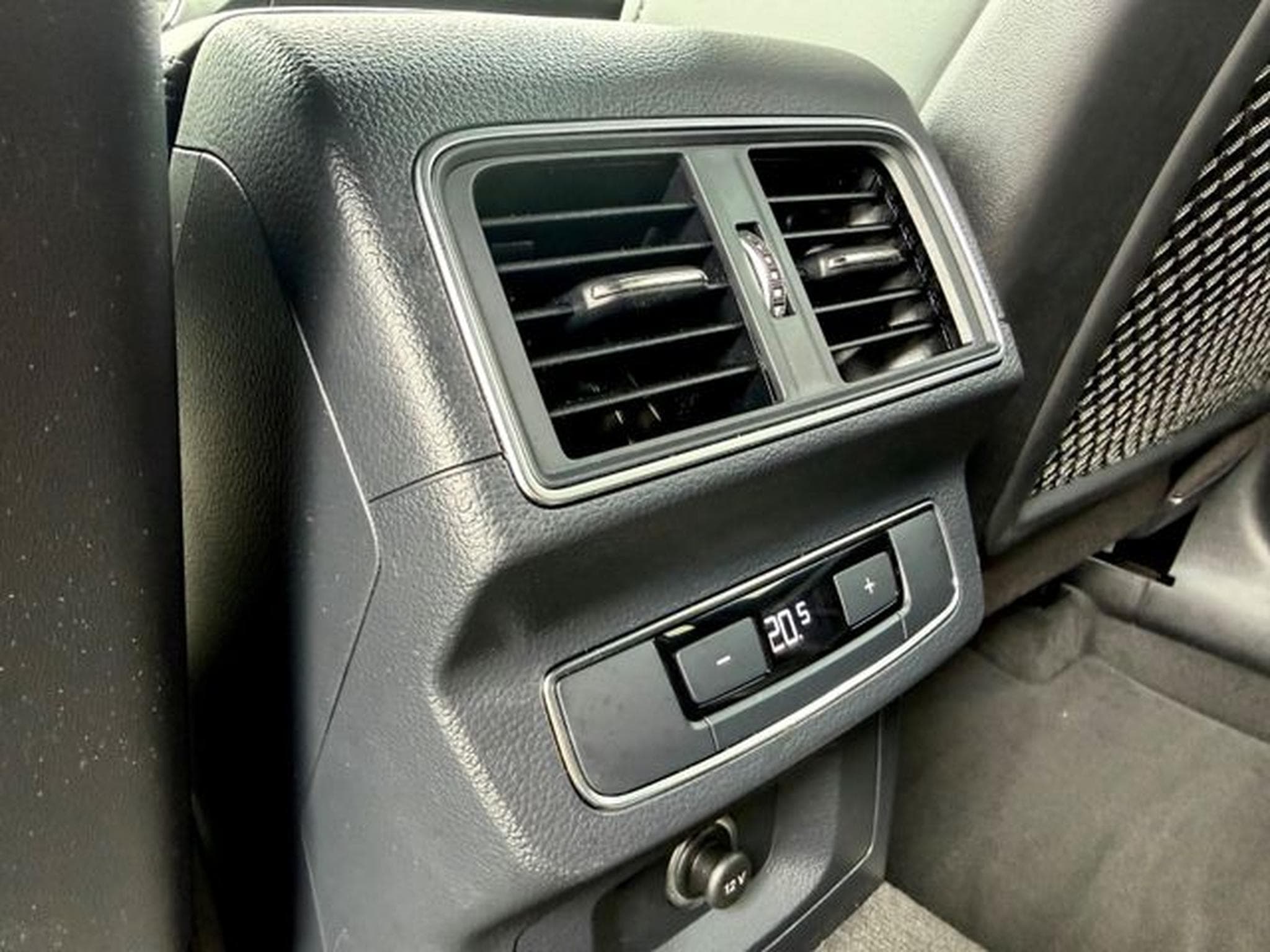 Audi Q5 SQ5 3.0 TFSI quattro /21ZOLL/LED/CAM/AHK/1.HAND/ (2018) - Photo 21