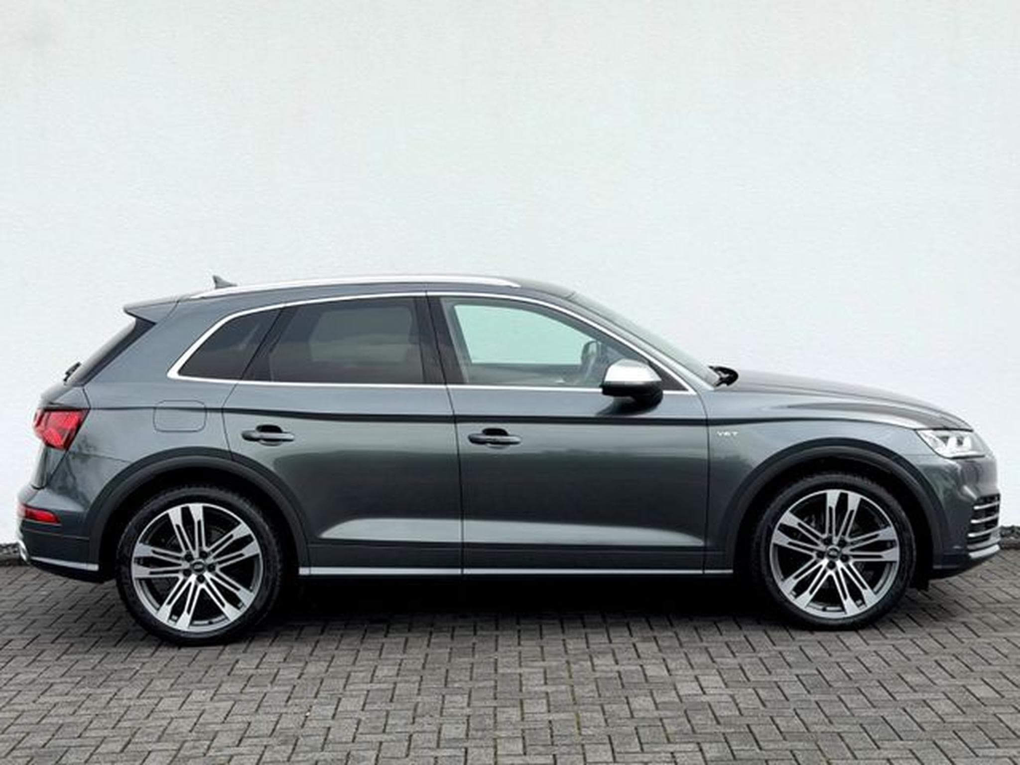 Audi Q5 SQ5 3.0 TFSI quattro /21ZOLL/LED/CAM/AHK/1.HAND/ (2018) - Photo 4