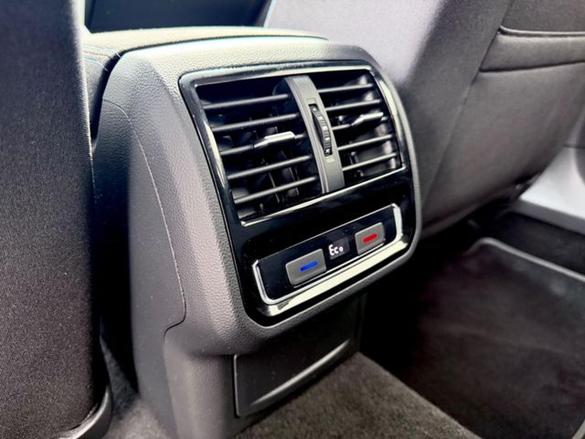 VW Passat Passat Variant GTE /NAVI/LED/ACC/CAM/GARANTIE/ (2021) - Photo 18