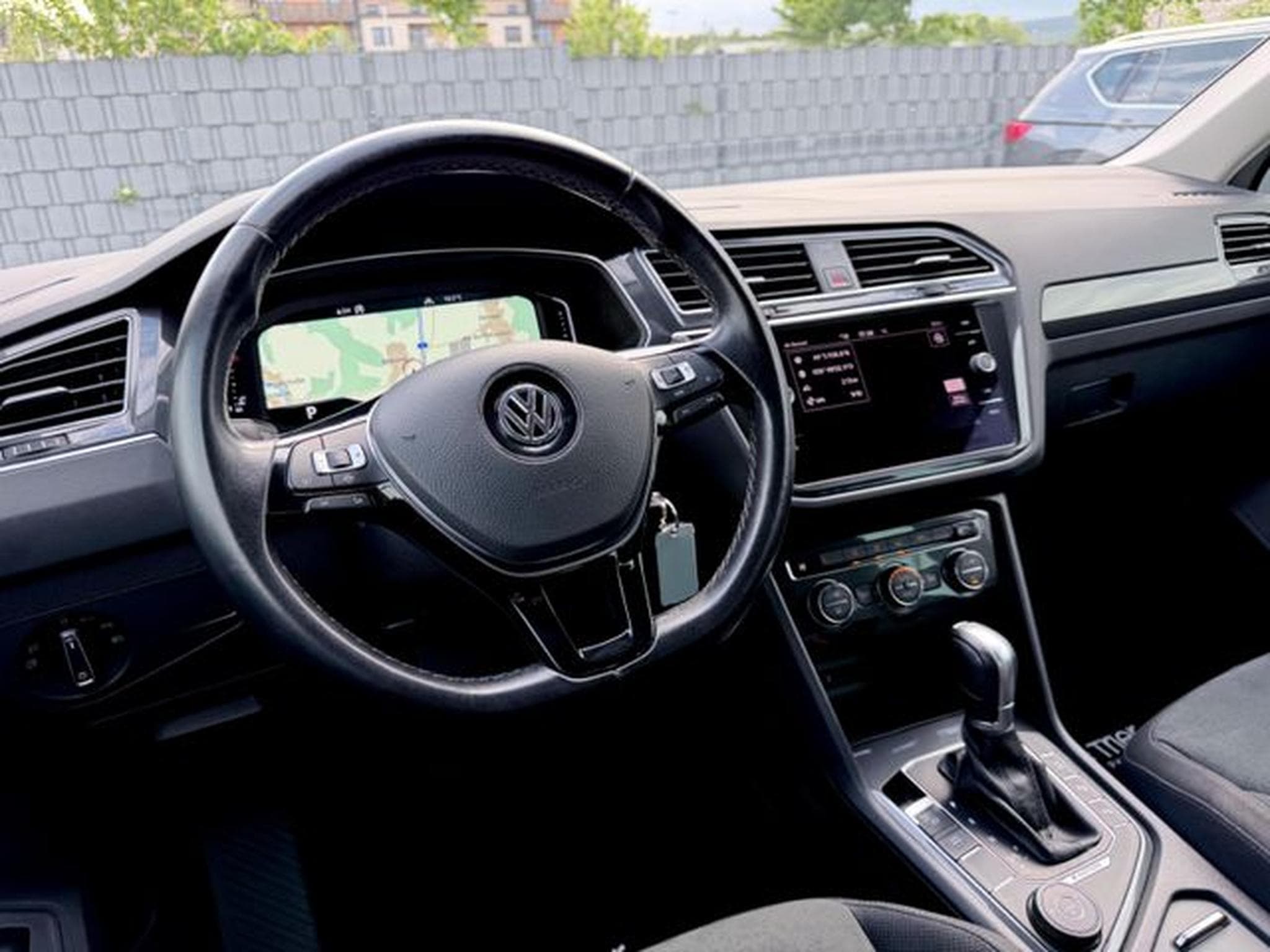 VW Tiguan Tiguan Highline 2.0 TDI DSG 4Motion /ACC/CAM/AHK (2019) - Photo 10