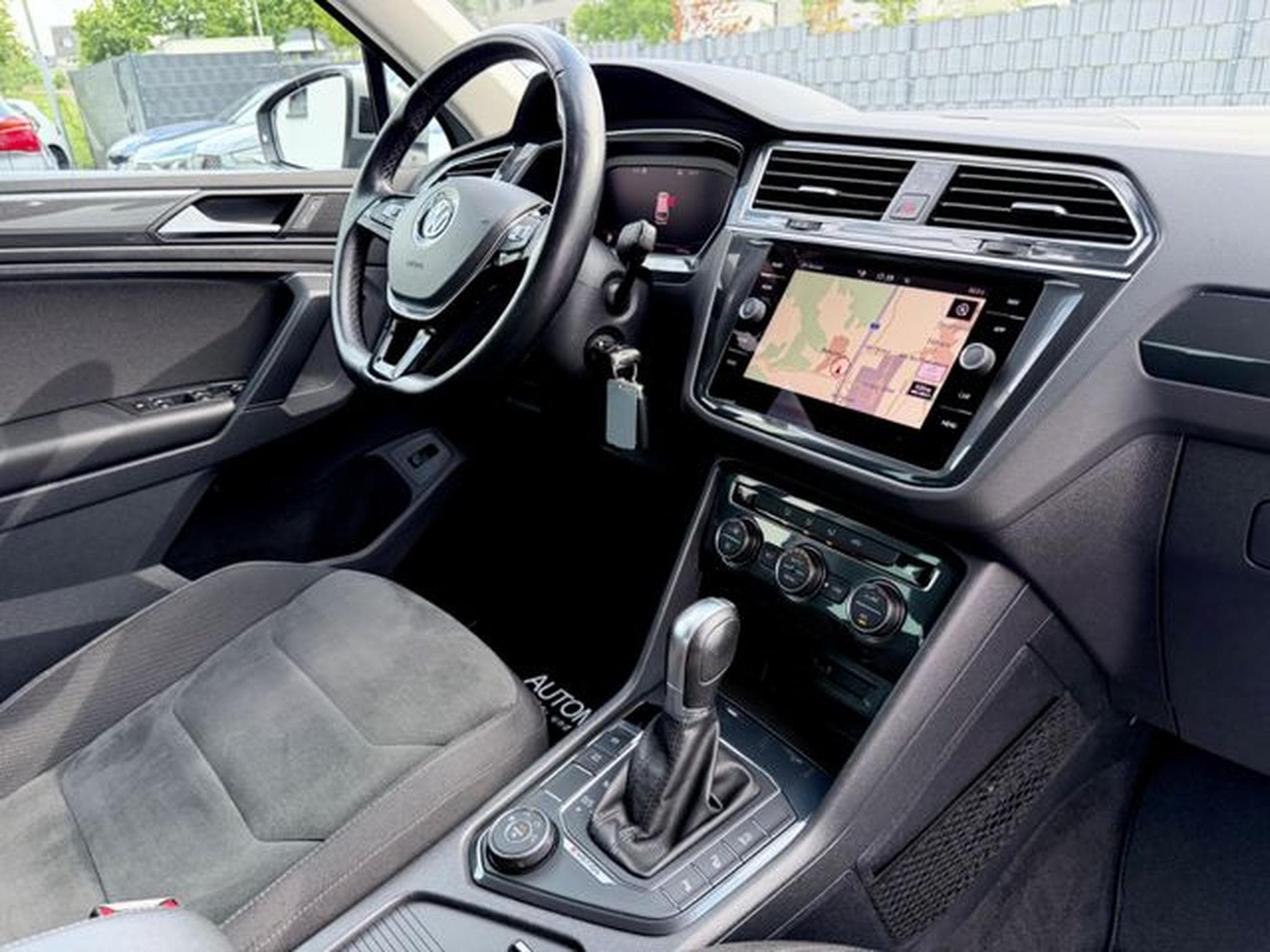 VW Tiguan Tiguan Highline 2.0 TDI DSG 4Motion /ACC/CAM/AHK (2019) - Photo 12