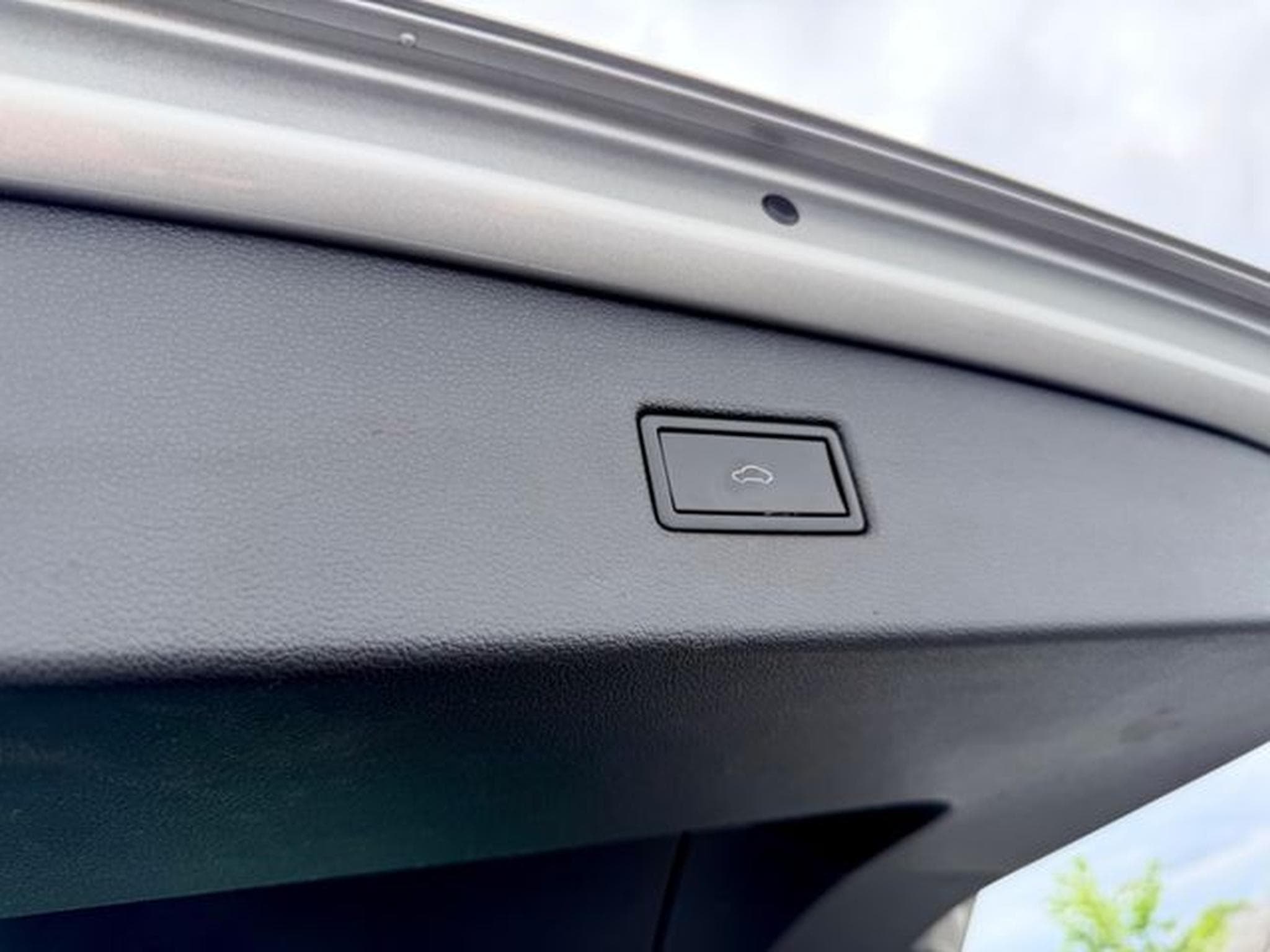 VW Tiguan Tiguan Highline 2.0 TDI DSG 4Motion /ACC/CAM/AHK (2019) - Photo 23