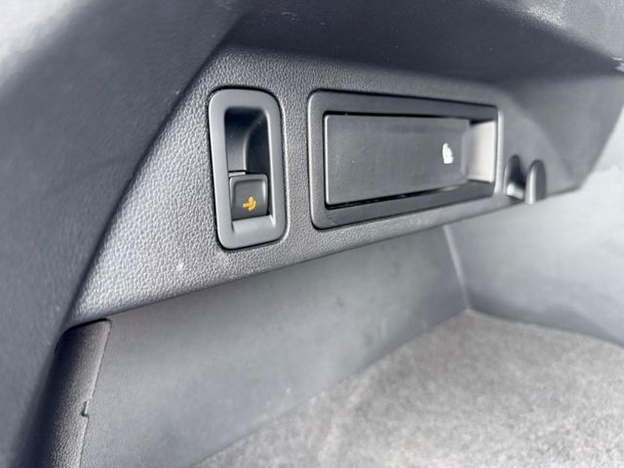 VW Tiguan Tiguan Highline 2.0 TDI DSG 4Motion /ACC/CAM/AHK (2019) - Photo 24