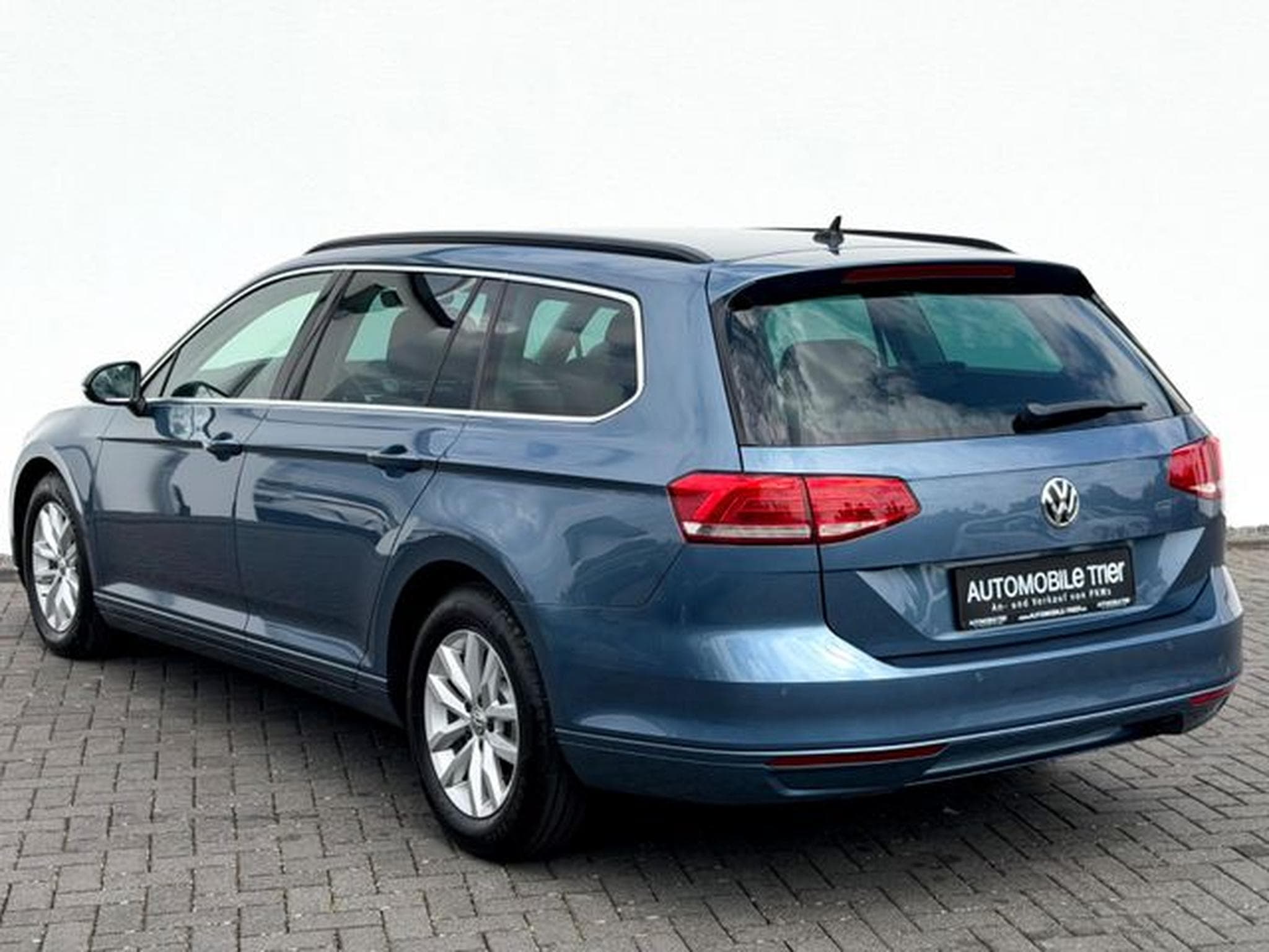 VW Passat Passat Variant 2.0 TDI DSG /NAVI/LED/ACC/AHK/ (2017) - Photo 6