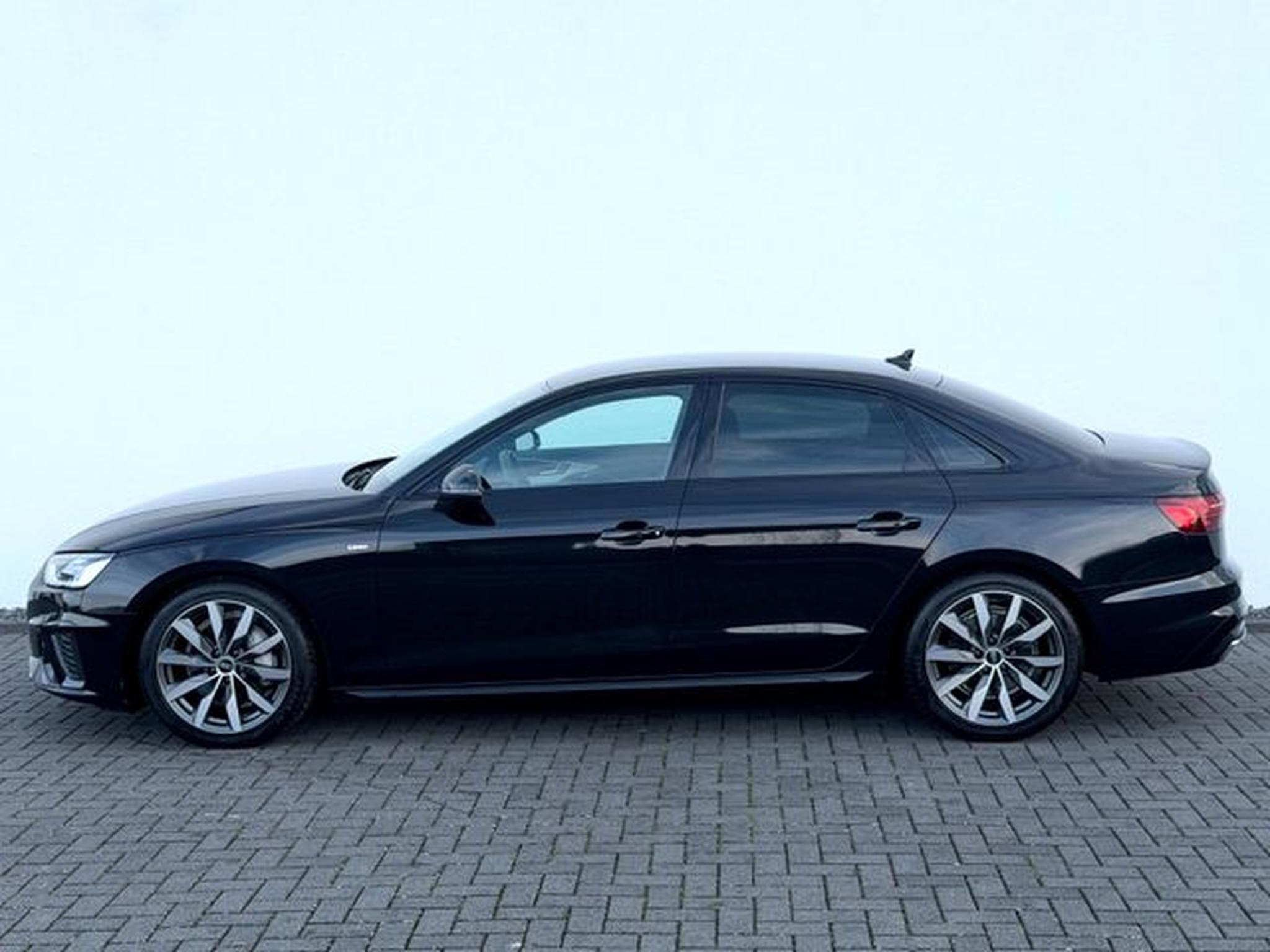 Audi A4 A4 Lim. 40 TDI quattro S line /NAVI/LED/CAM/ (2022) - Photo 8