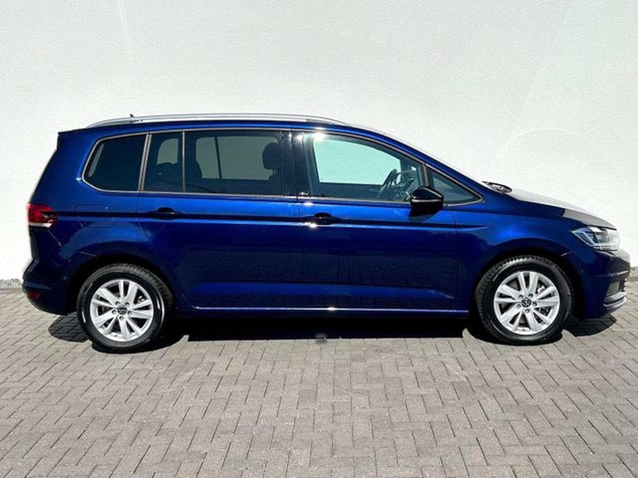 VW Touran Touran 1.5 TSI DSG /NAVI/LED/ACC/CAM/GARANTIE/ (2021) - Photo 4