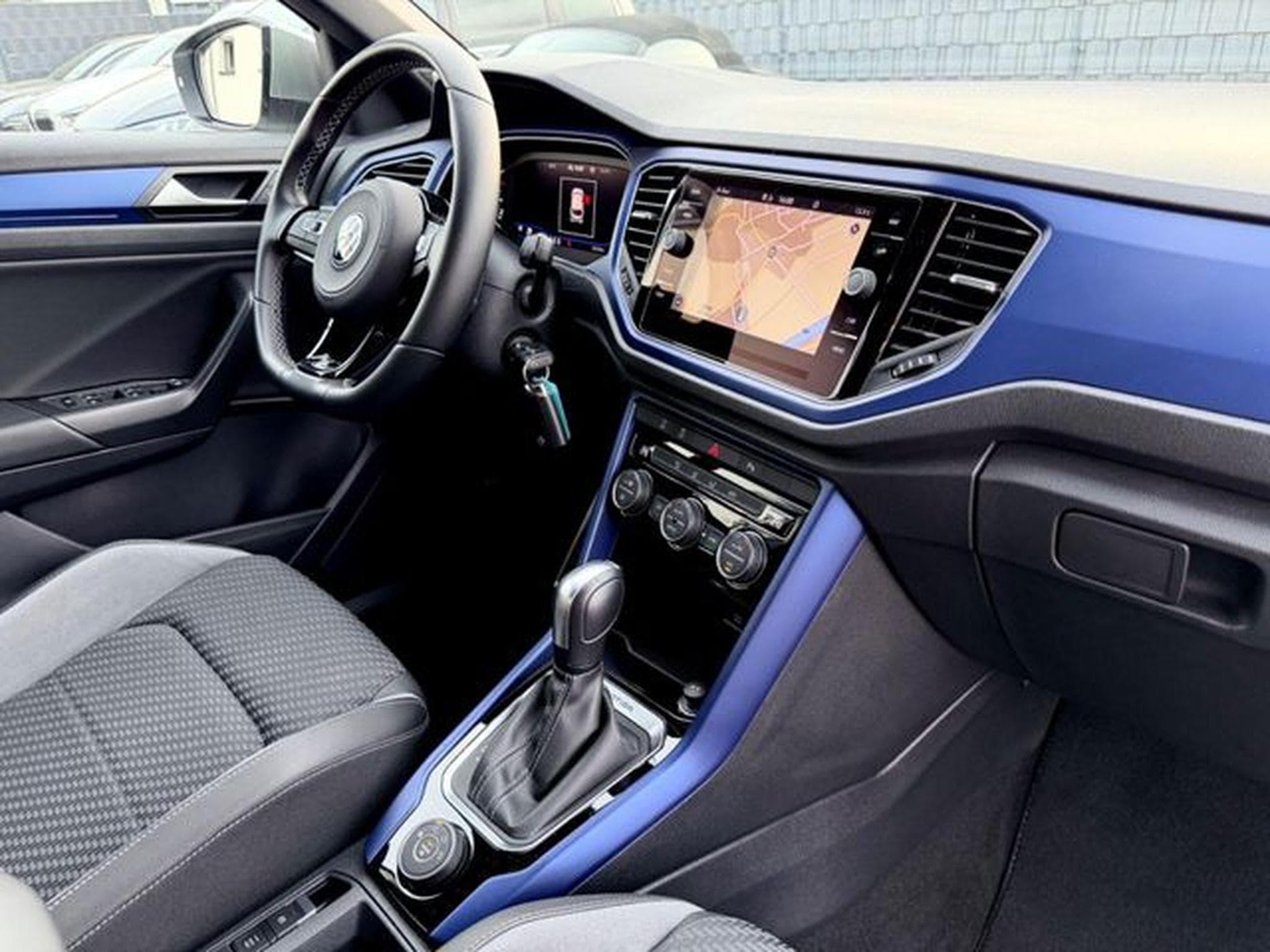 VW T-Roc T-Roc R  2.0 TSI DSG 4Motion /NAVI/LED/ACC/CAM/ (2022) - Photo 12