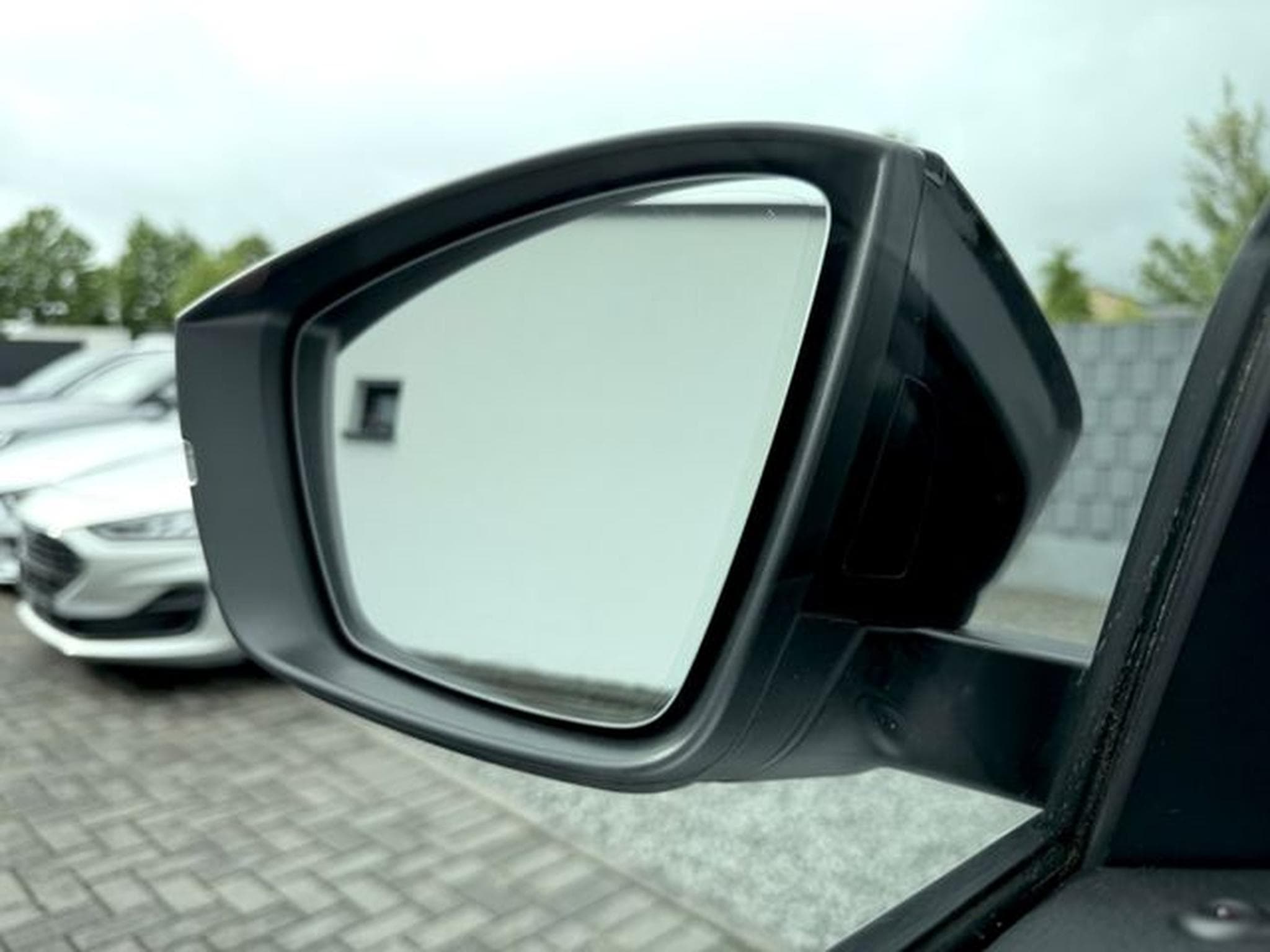 Skoda Karoq Karoq Sportline 2.0 TSI DSG 4x4/PANO/LED/ACC/AHK (2022) - Photo 16
