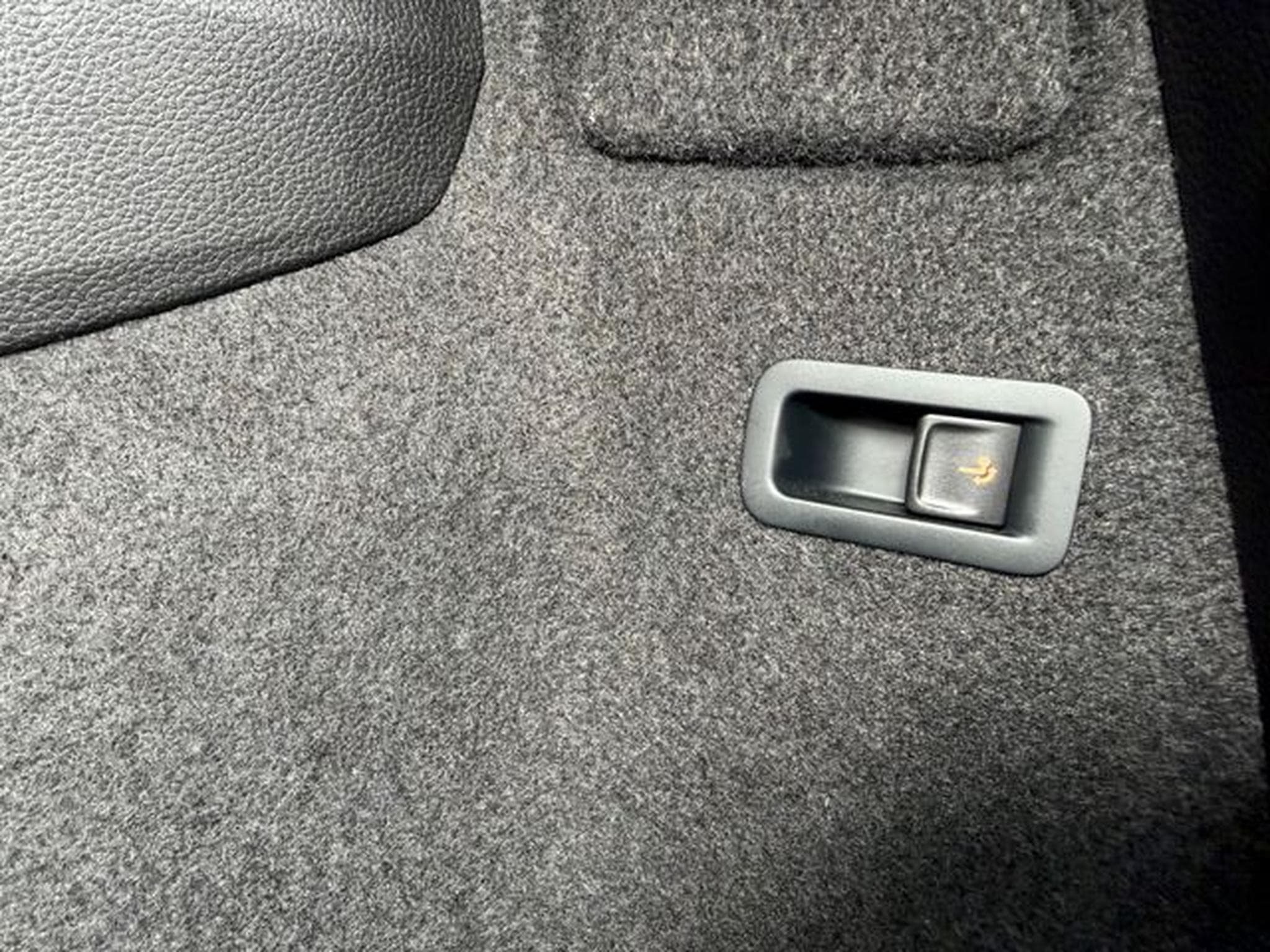 Skoda Karoq Karoq Sportline 2.0 TSI DSG 4x4/PANO/LED/ACC/AHK (2022) - Photo 25
